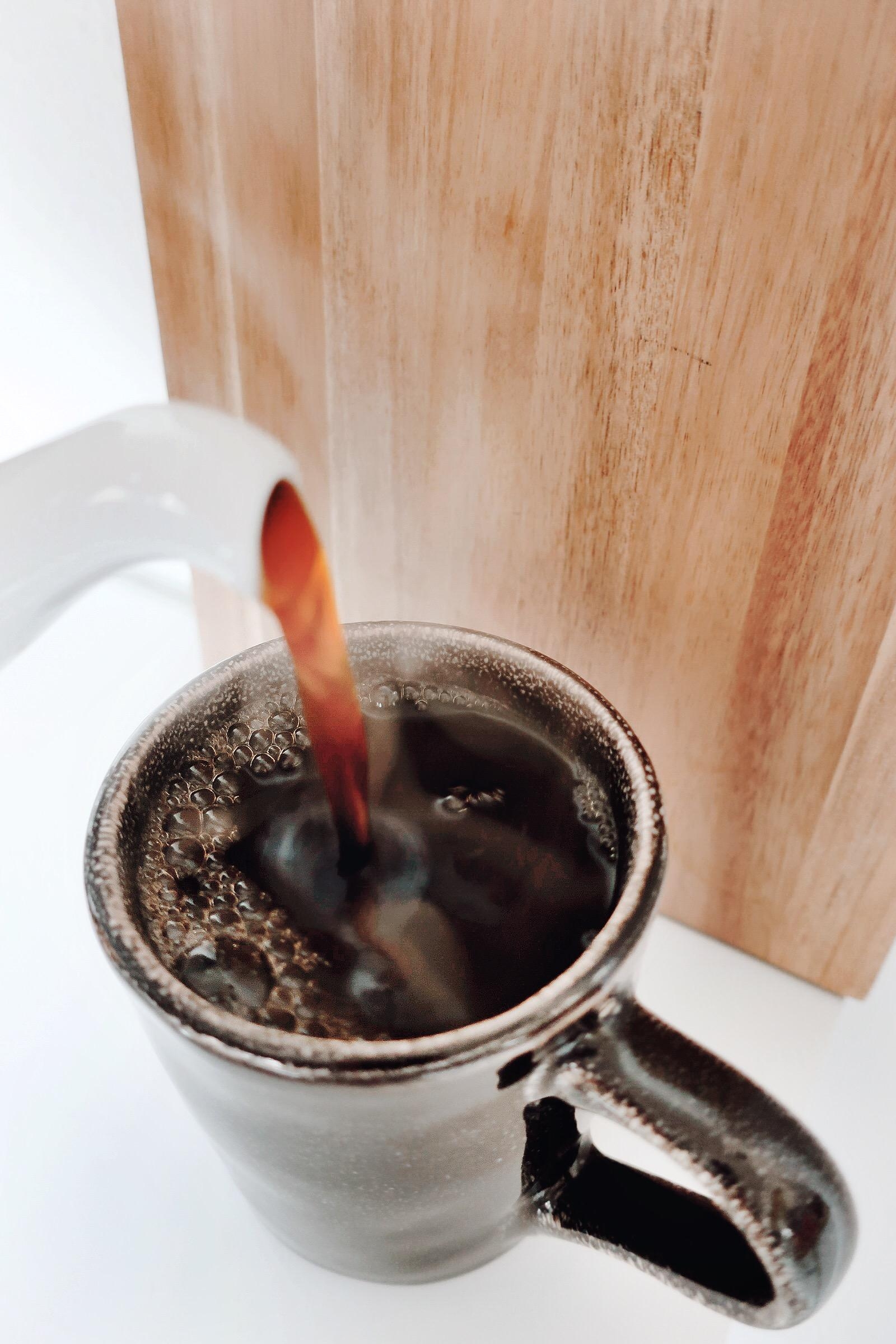Fresh brewed coffee 💕 euch allen ein schönes Wochenende! #coffee #xmas #weekend #homestory #morning 