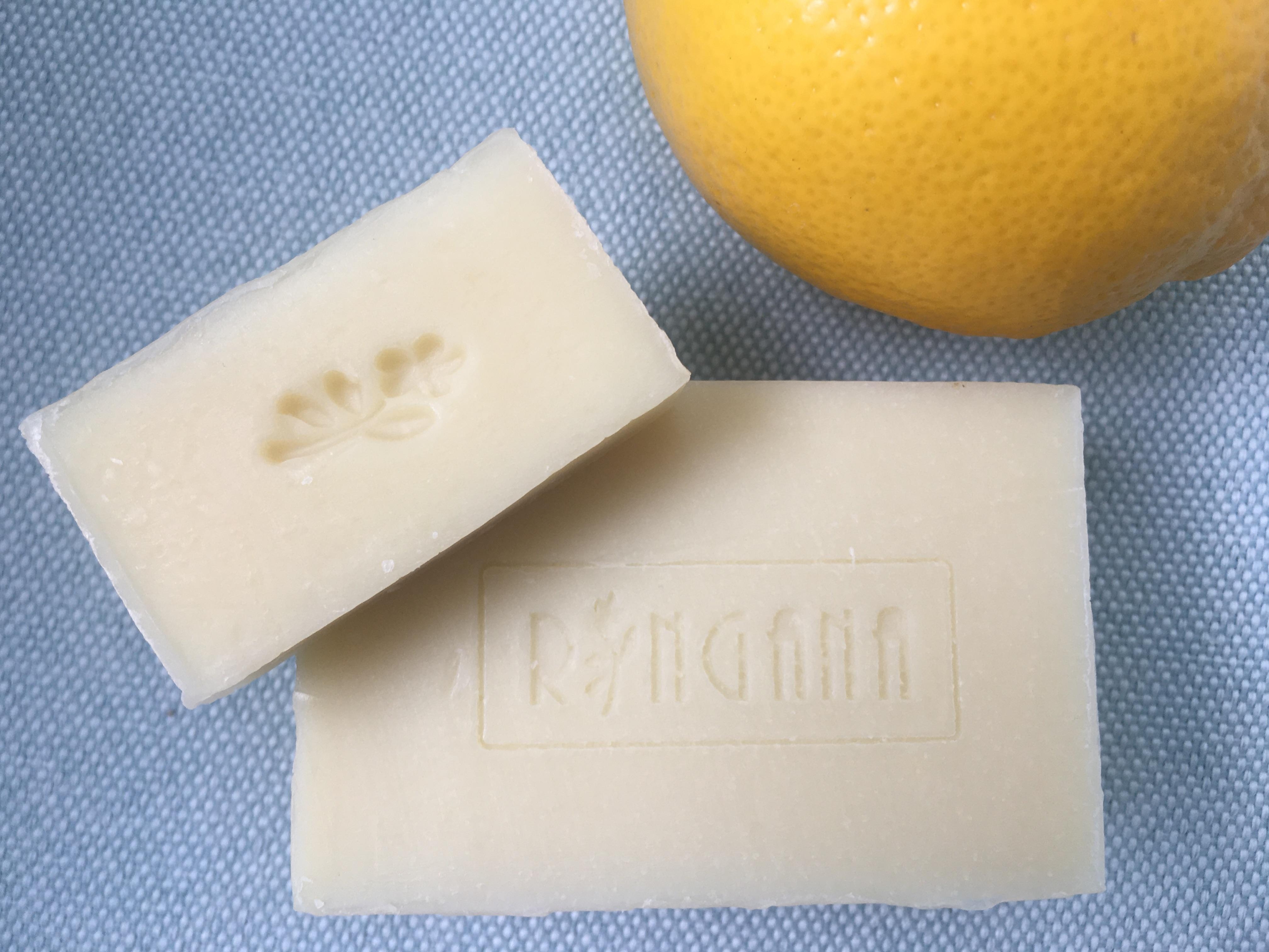 Fresh Soap Zitrone & Holunder
lemon elderberry
Frühlings Sonder-Edition
Ich liebe diesen geschmeidigen Schaum und Duft 