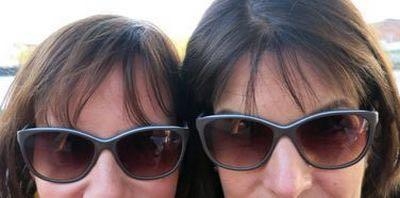 #freundinnentag
Wir kennen uns seit dem Kindergarten und haben uns zufällig die gleichen Sonnenbrillen ausgesucht.