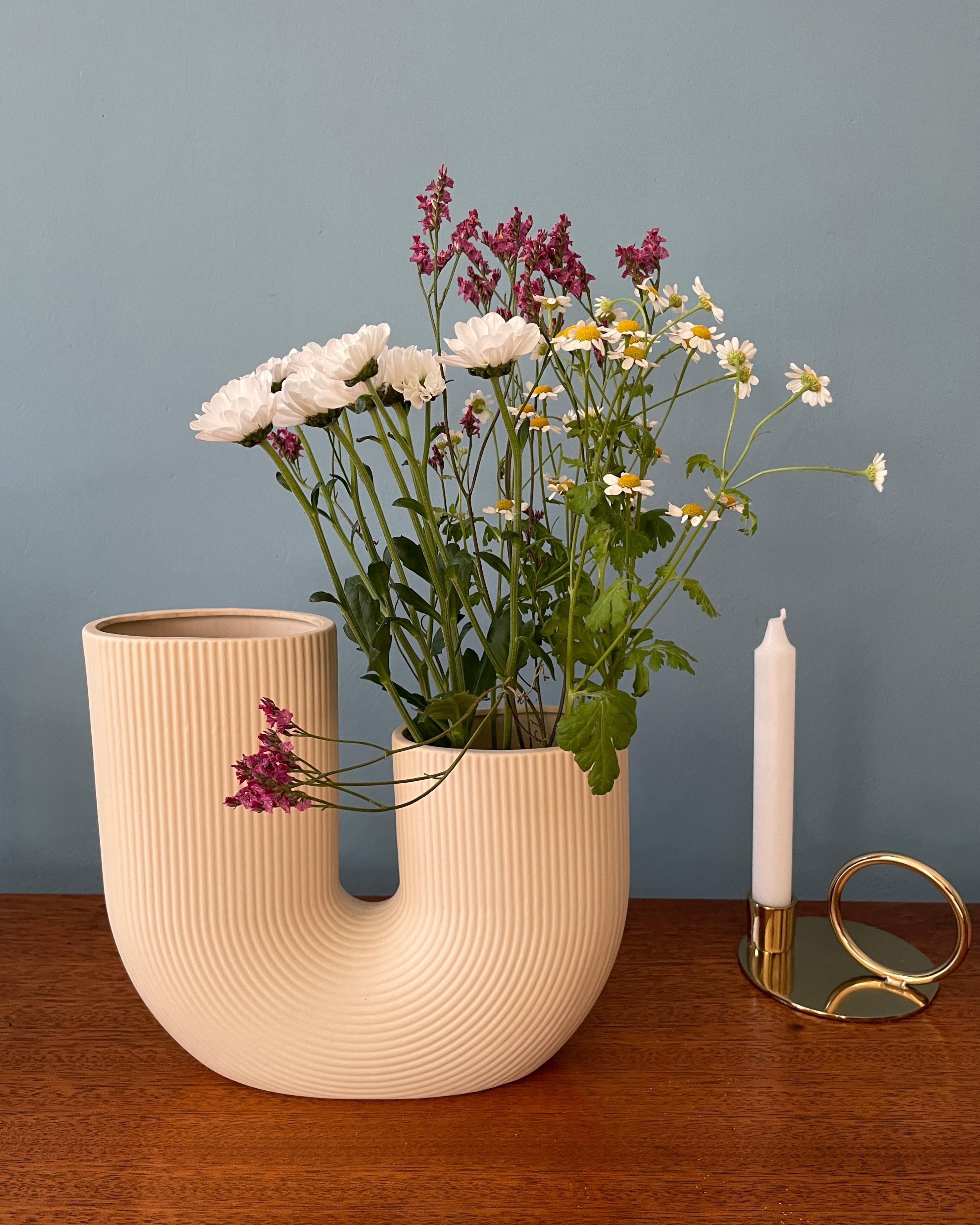 Frische Blumen = gute Laune!

#blumen #freshflowers #vase #scandinaviandesign 