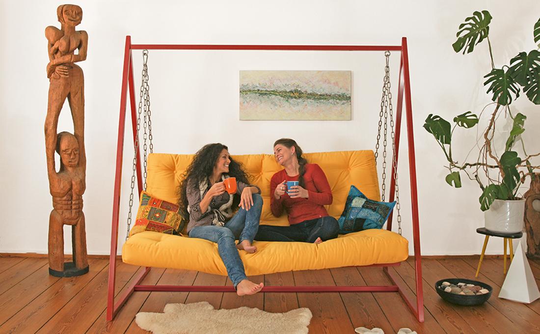 Frischer Schwung im #Wohnzimmer

#Designer #Schaukelsofa #Hängesofa #Hängeschaukel #Hollywoodschaukel #Sofa #Couch