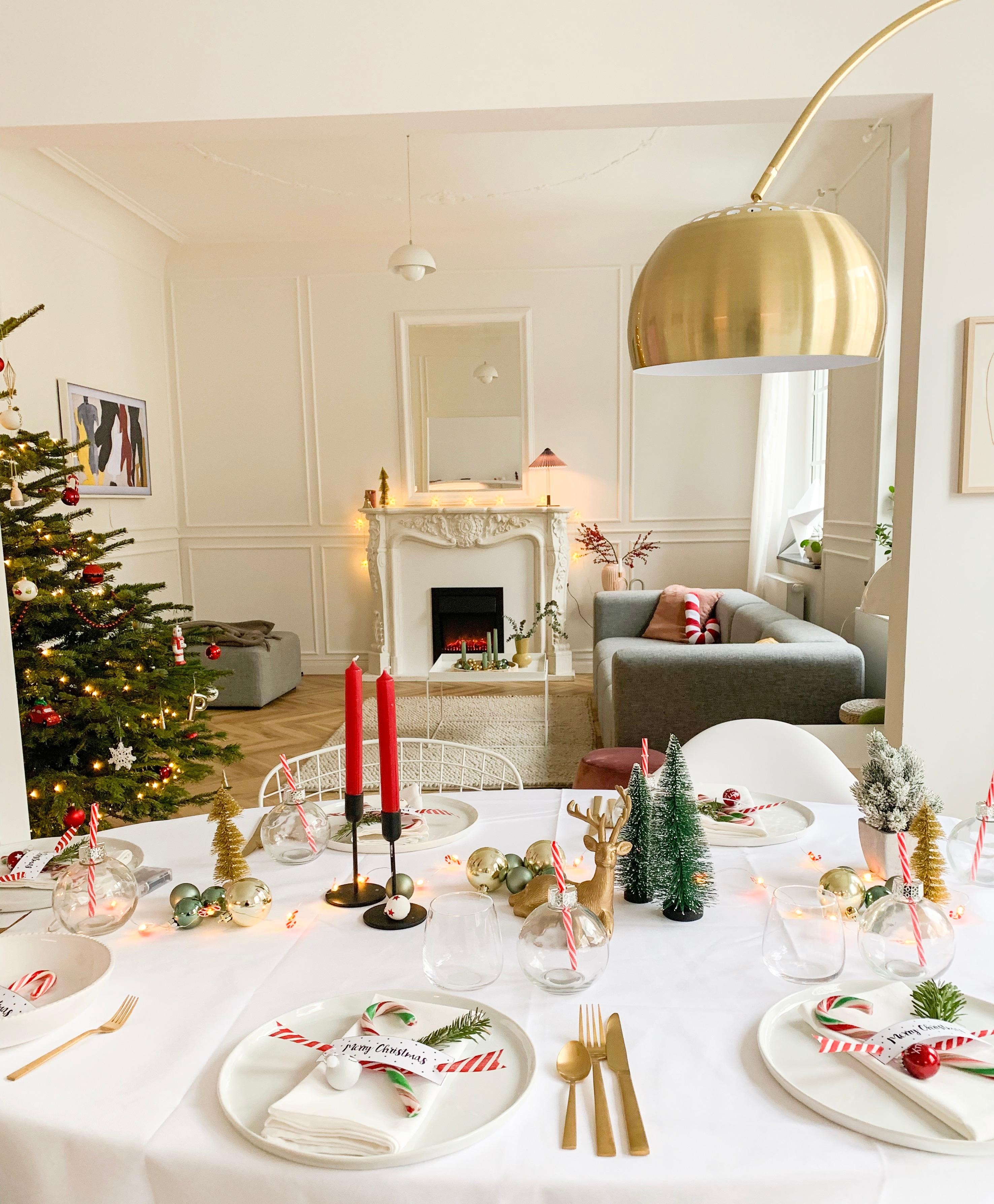 Frohe Weihnachten 🎄 #couchliebt #wohnzimmer #livingroom #küche #scandi #altbau #altbauliebe #tischdeko