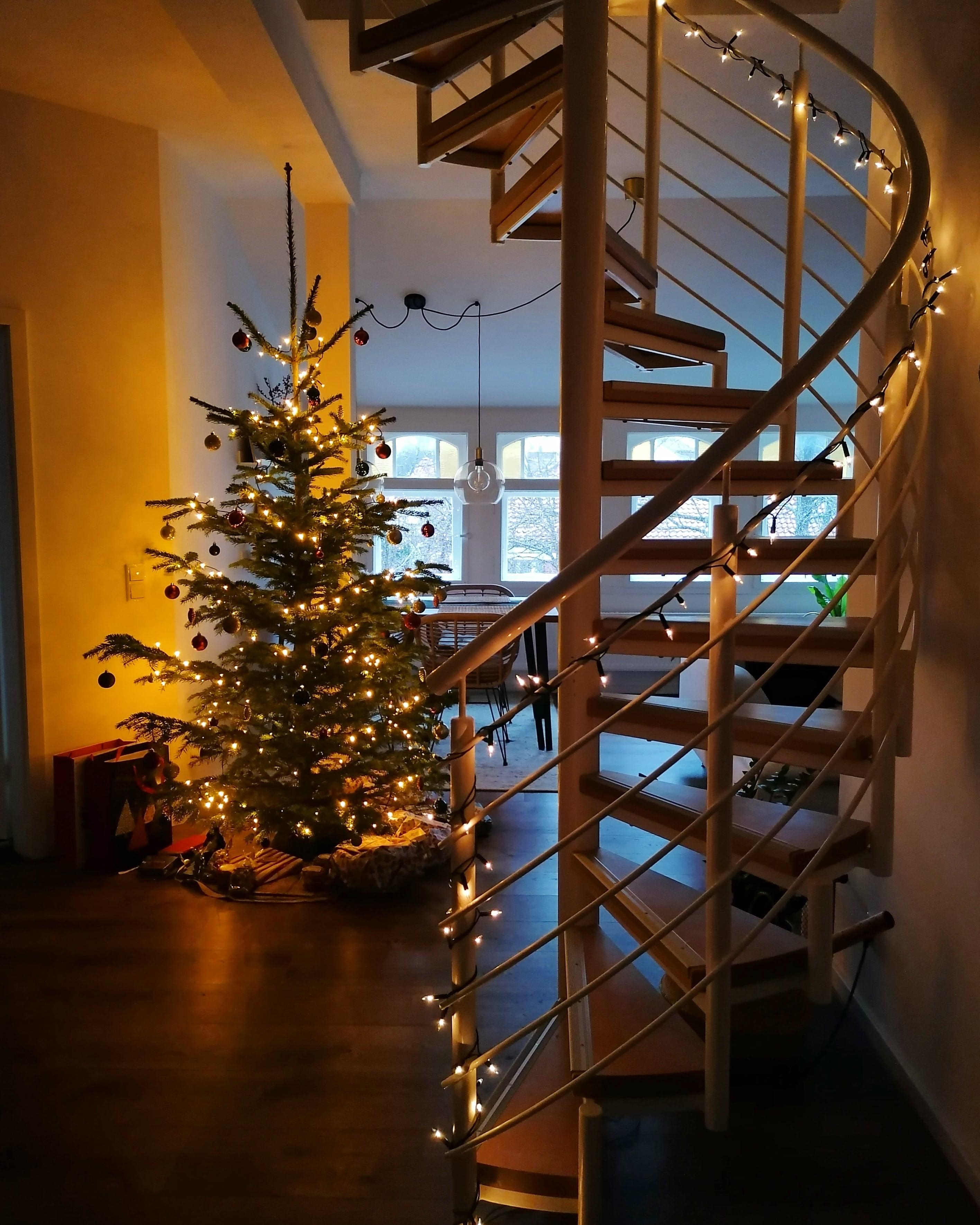 Frohe Weihnachten #merrychristmas #christmastree #interior #livingroom 