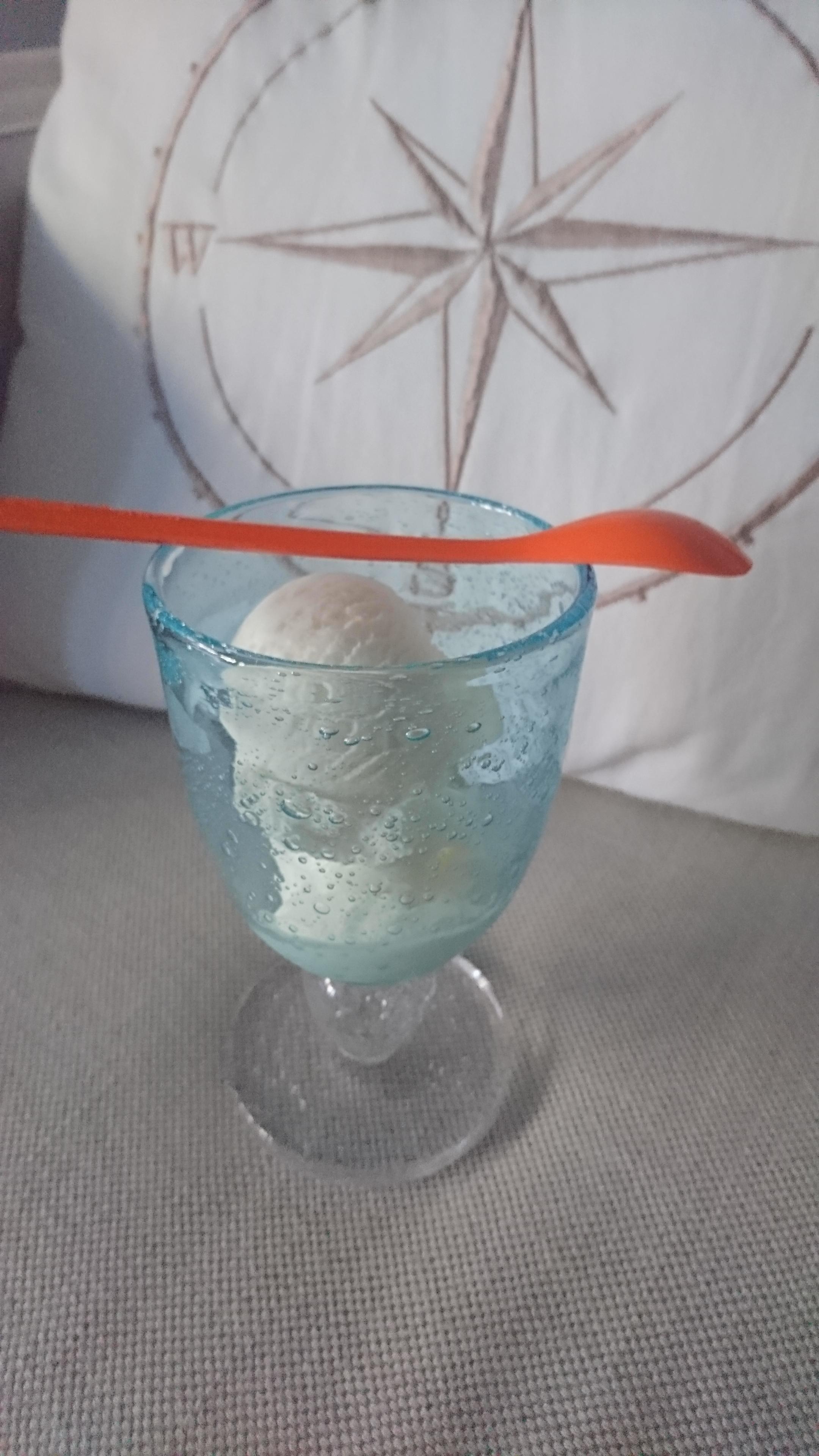 Frozen Yogurt im Lieblingsglas 🧡

#Sommer #Glas #Icecream
#rice #eis