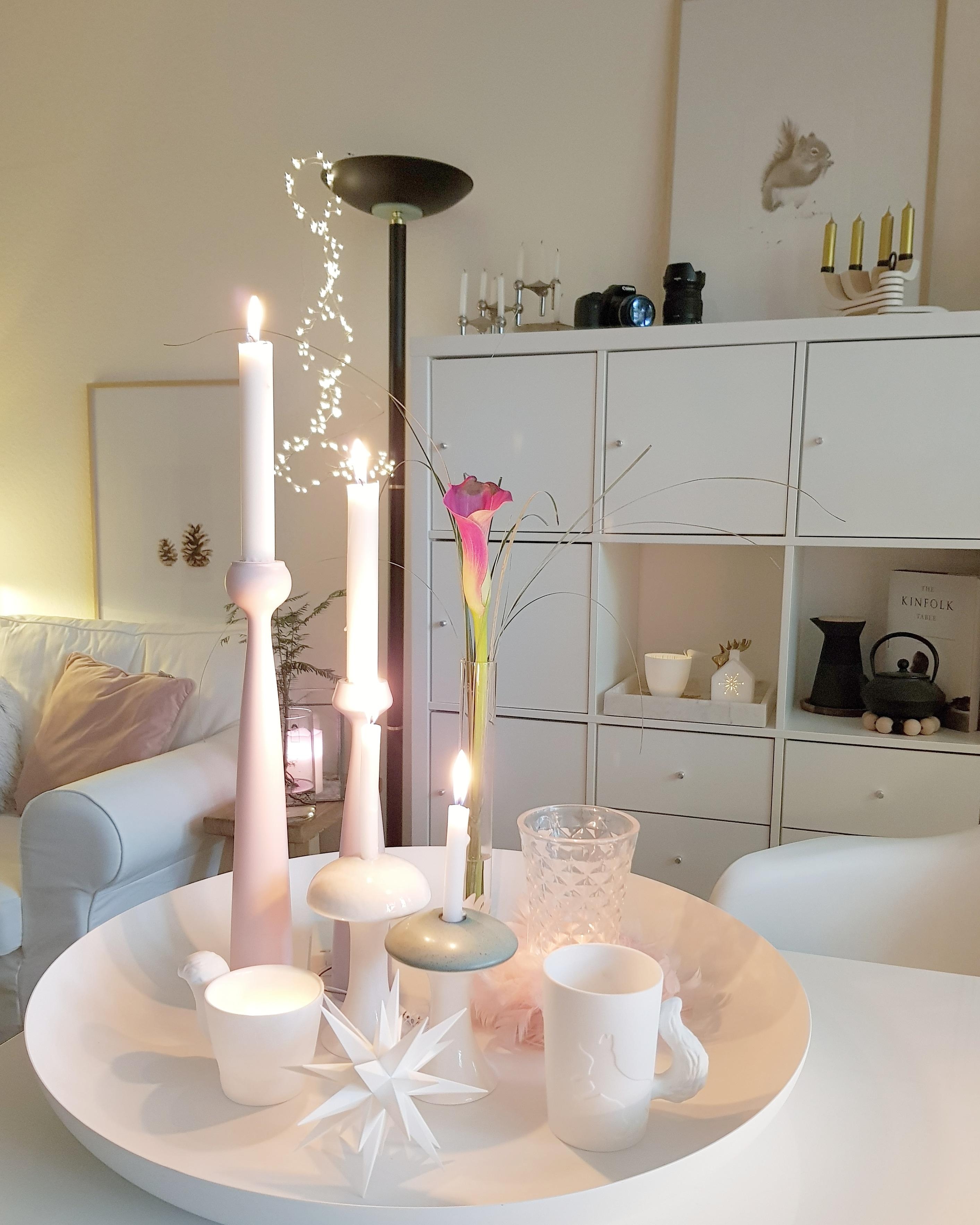 früh dunkel da hilft nur Kerzenschein 🕯🕯🕯 #wohnen #50qm #ottensen #whiteliving #wohnzimmer 