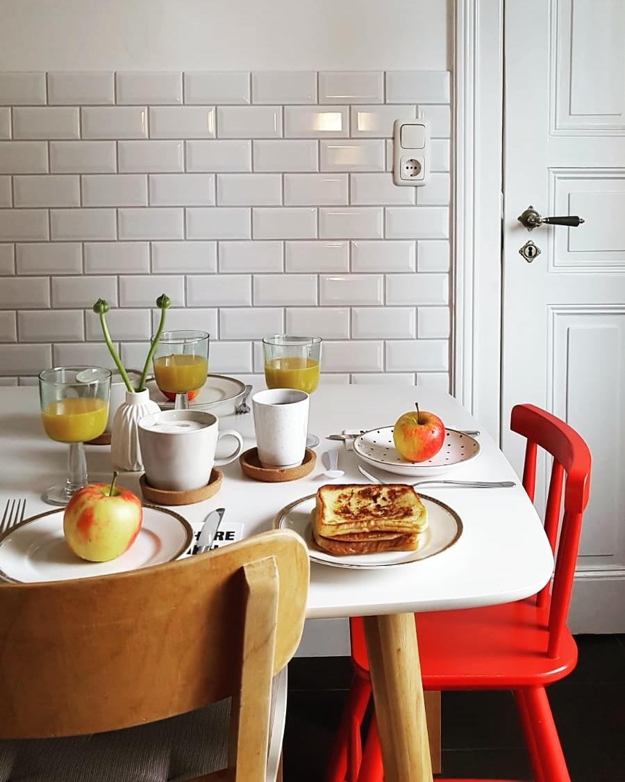 Frühstückszeit 😊🍴 #frühstück #küche #altbauliebe #altbau #metrofliesen #frenchtoast 