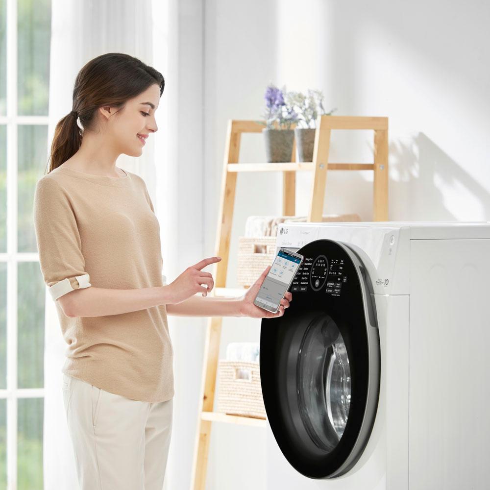 Ganz schön smart! Lade dein Lieblingsoutfit mit dem Hashtag #letsTwashIt hoch und gewinne die TWINWash #waschmaschine