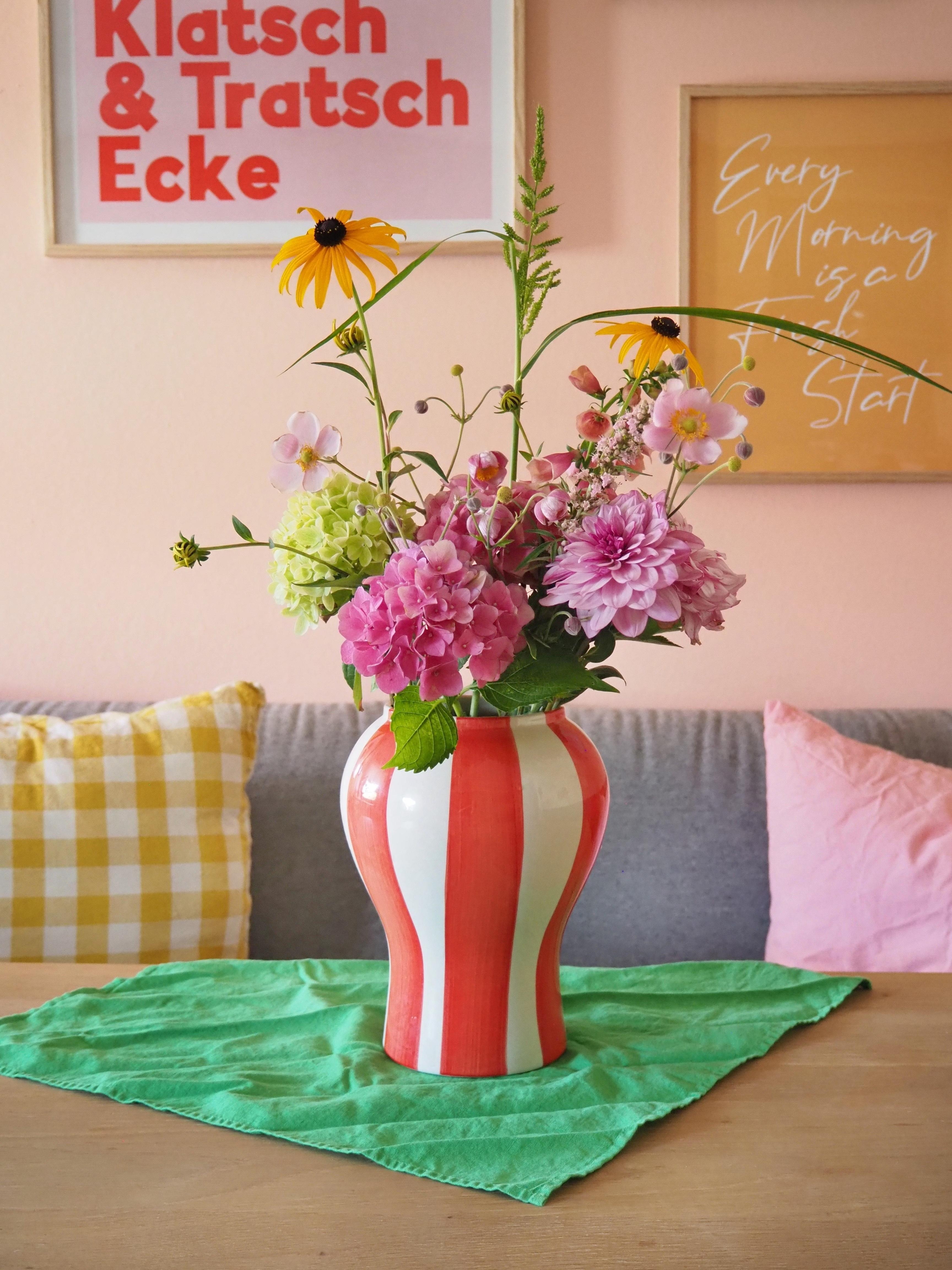 #gardenflowers #blumenliebe #summerflowers #vasenliebe #stripes