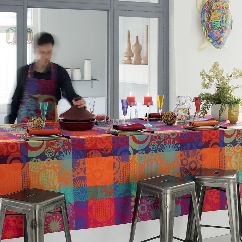 Garnier Thiebaut - Tischwäsche, einfach zum leben! Mille Tornades Pop | www.bienenkorb-shop.de | #Tischdecke #Garnier