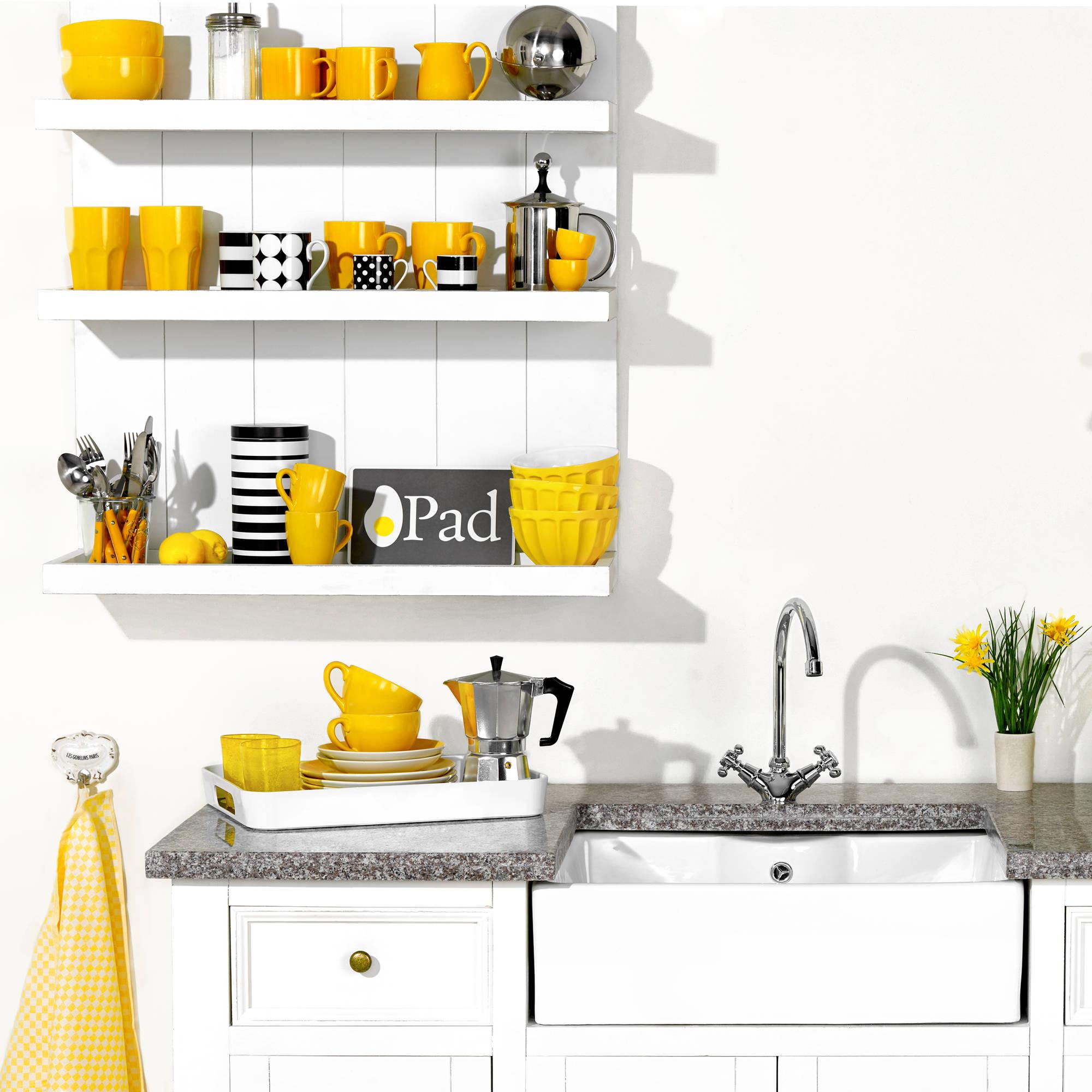 Gelbe Dekoelemente sorgen für Farbtupfer in der Küche #küche ©Butlers