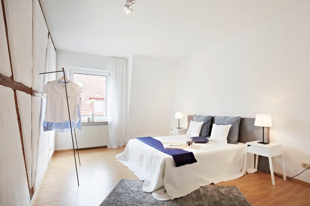 gemütliches Schlafzimmer #garderobe ©www.homestaging-bavaria.d