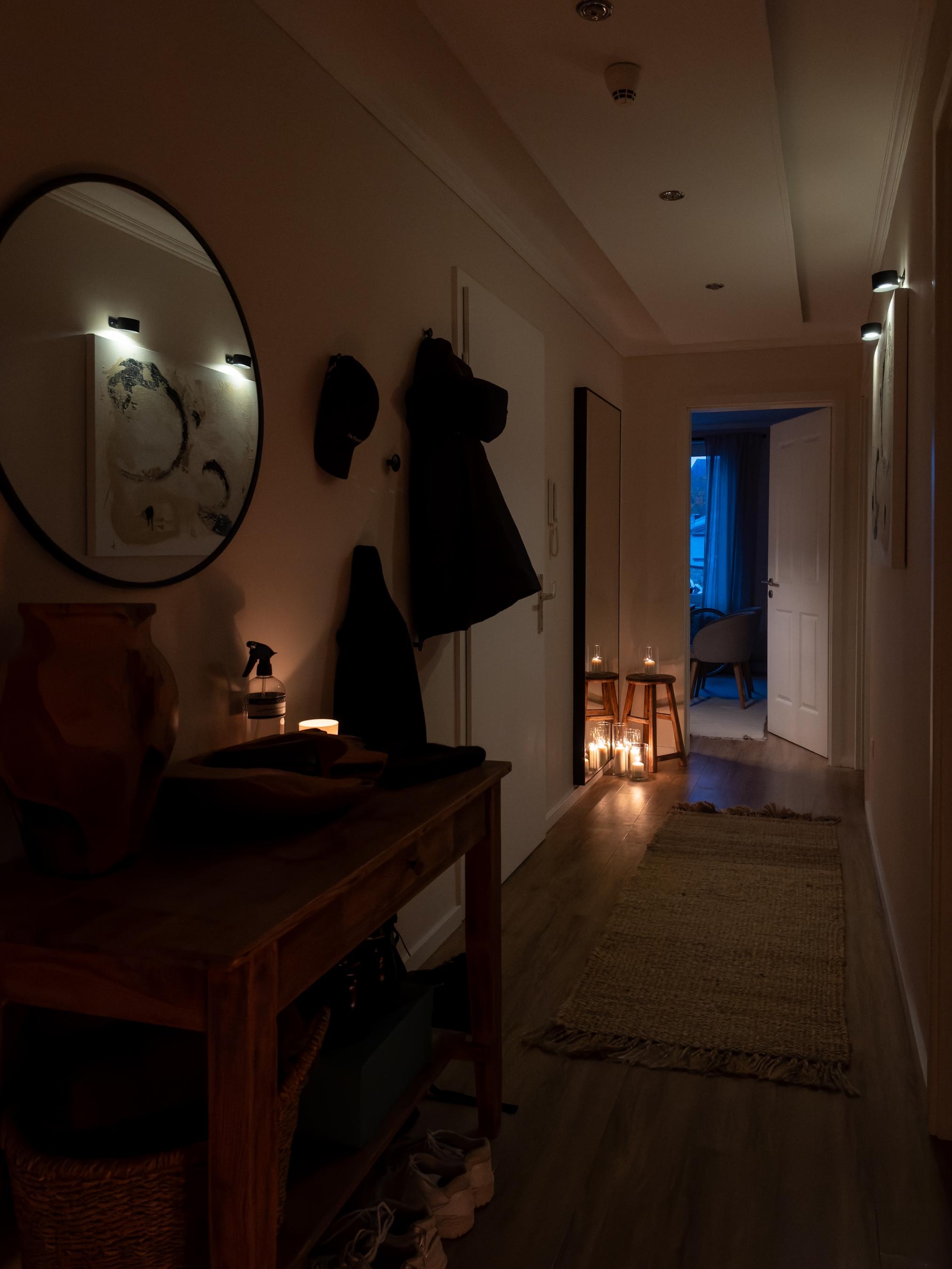 gemütliches zuhause #cozy #gemütlich #flur #kerzenlicht #gemütlicheszuhause #couchmagazin