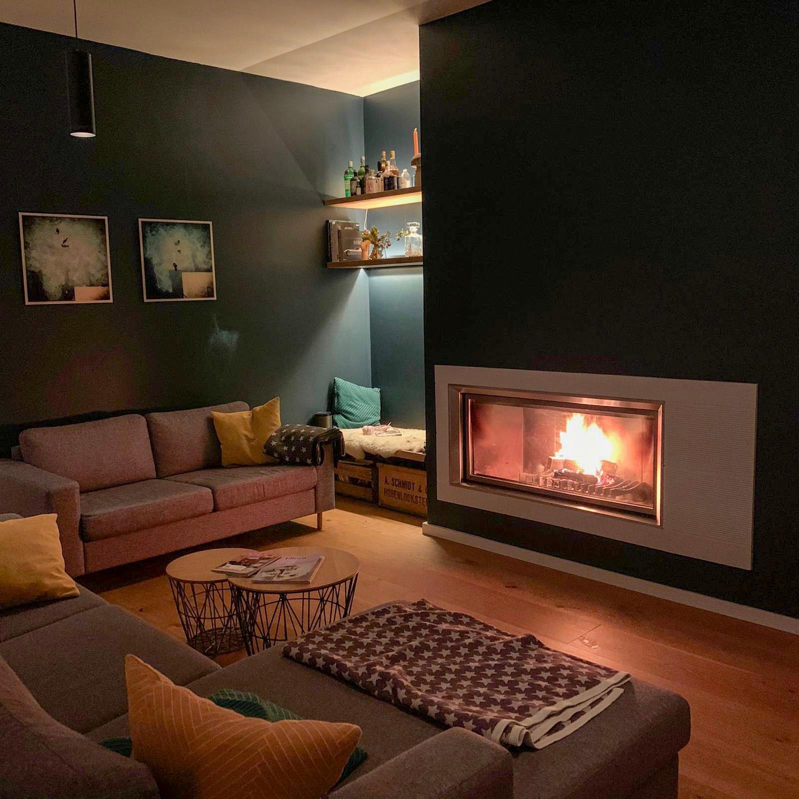 Gemütlichkeit kehrt ein #fireplace #hygge #livingroom #chimney
