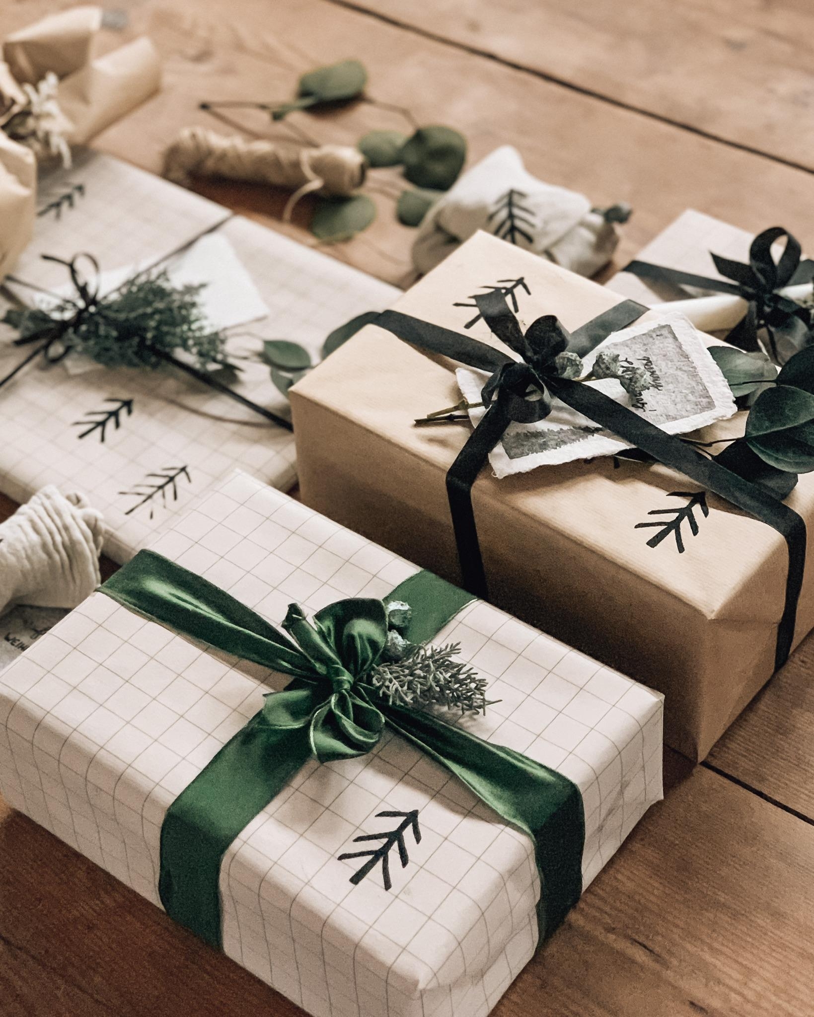 #geschenke sind eingepackt und ich kann entspannt auf #weihnachten warten! 😅😊 #giftwrapping 🎄🎄