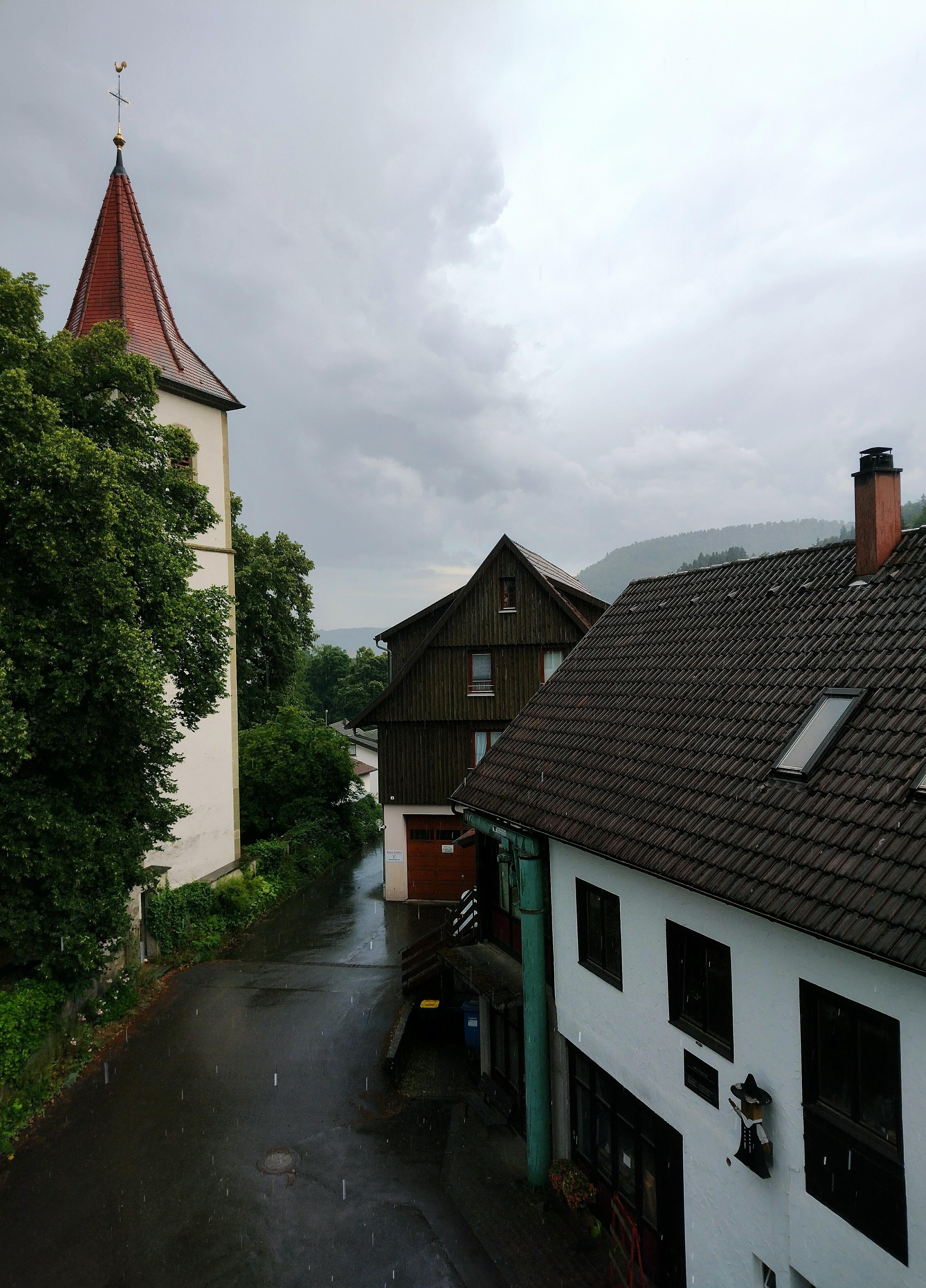 #gewitter #regen #ausblick #kirche #wolken 