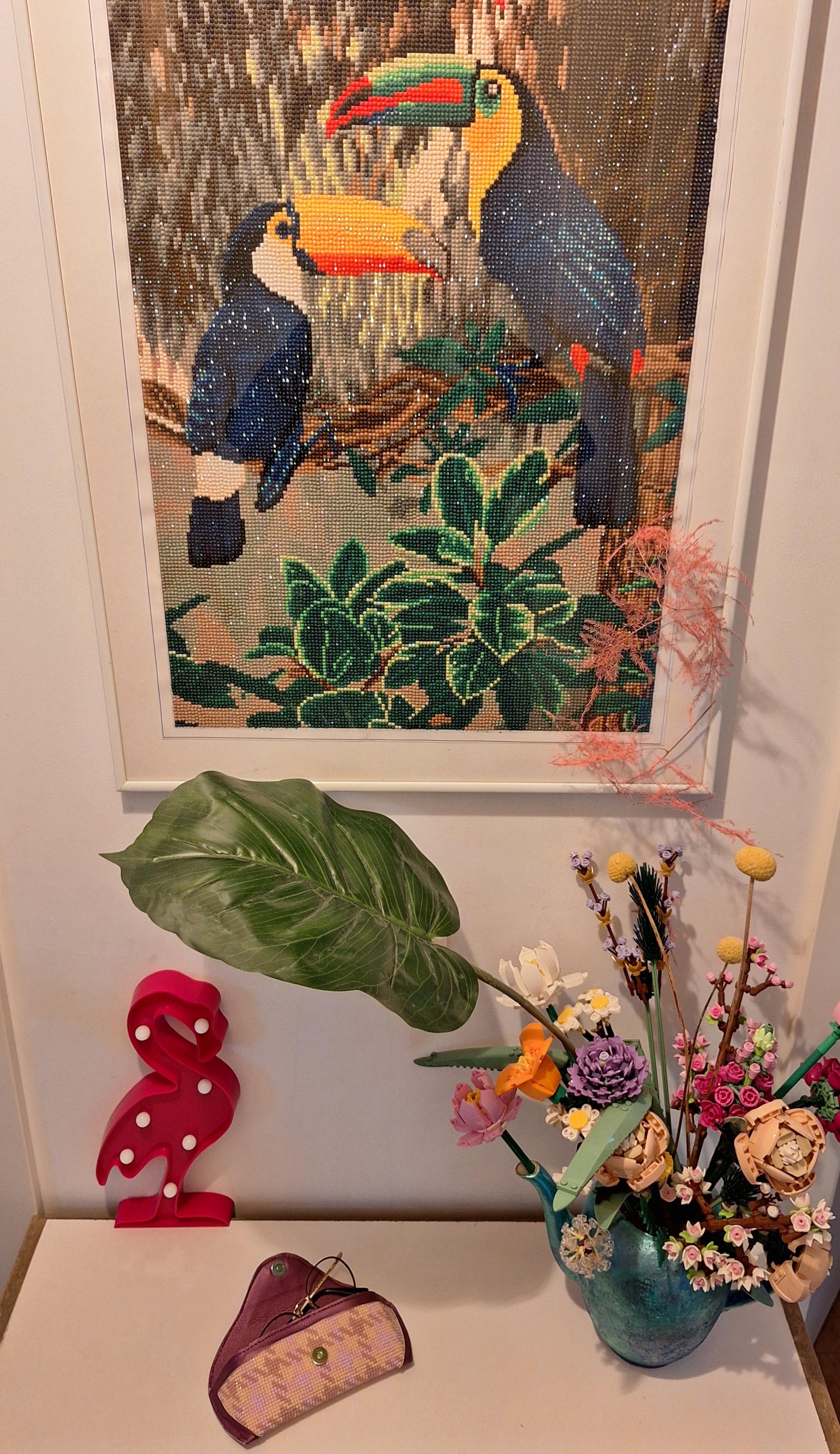 .Glitzer • Blumen • Flamingo.
#diamondpainting #micromosaic #Brillenetui #Bücherregal #Flurgestaltung #LEGO #dazwischen