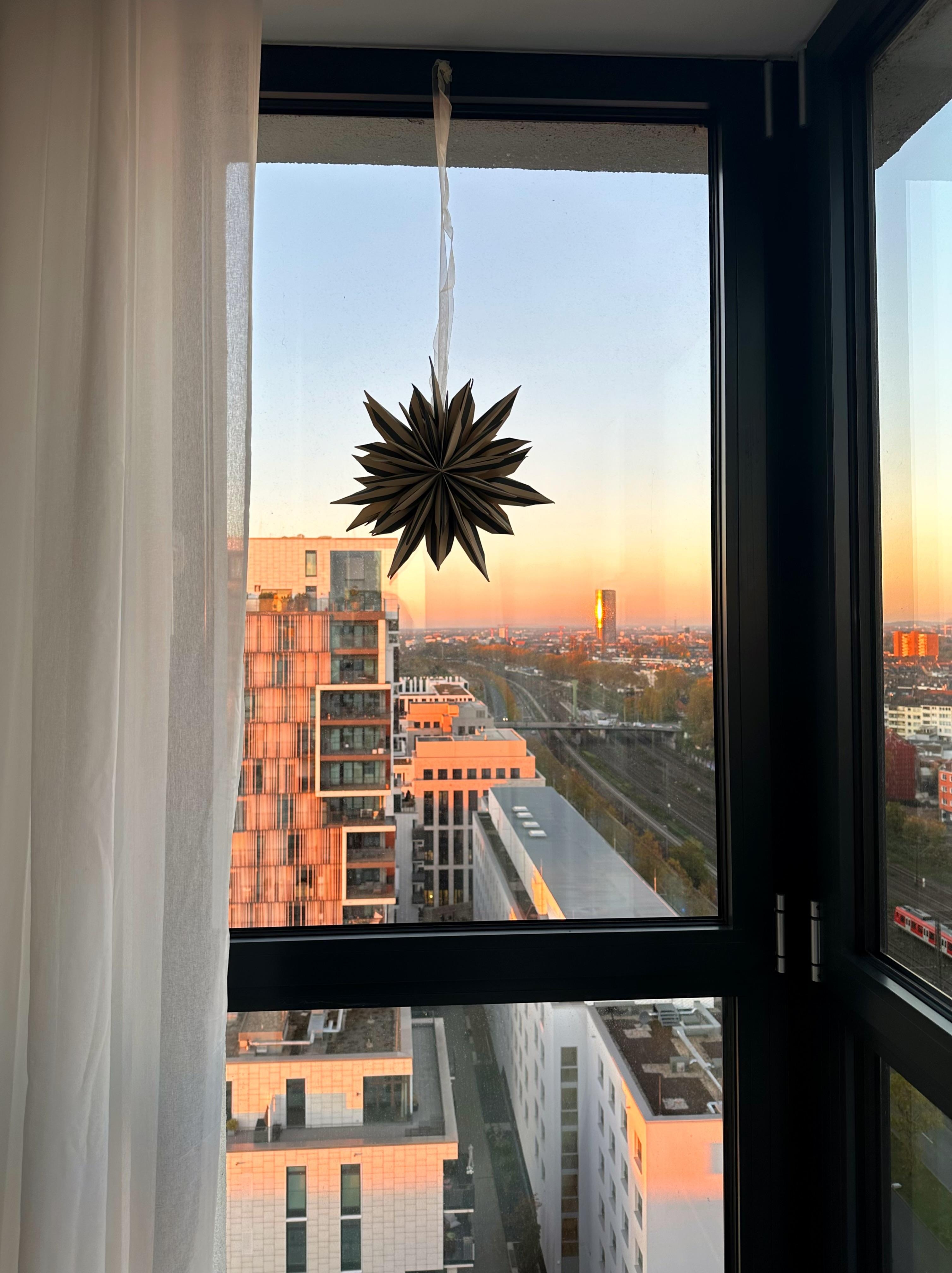 #goldenhour #apartmentview #herbstausblick 