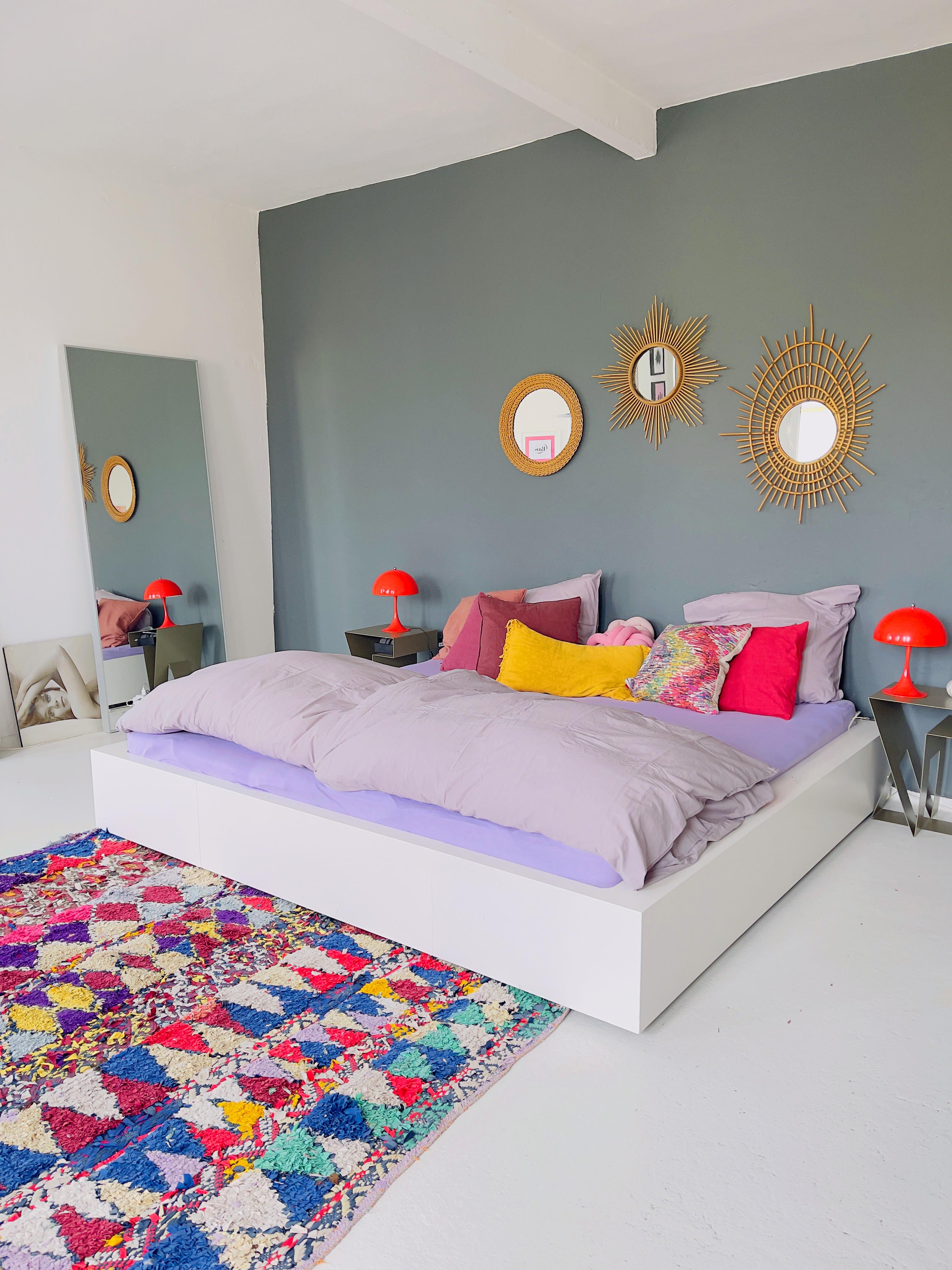 Gute Laune Schlafzimmer 💚💙💜❤️🧡 #schlafzimmer #livingchallenge #couchstyle #objekteunserertage