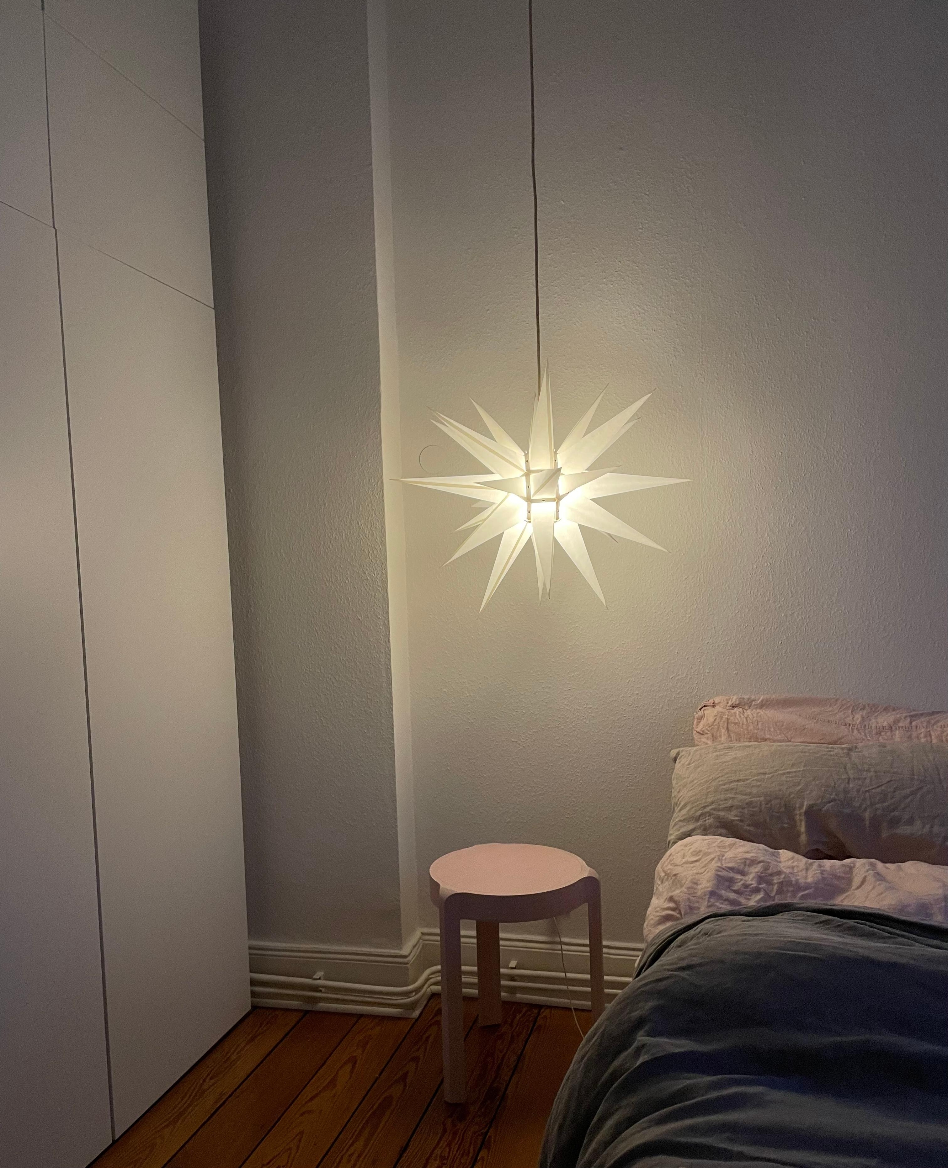 Gute Nacht 💤🌙😘 
#herrnhuterstern #bedroom #light 