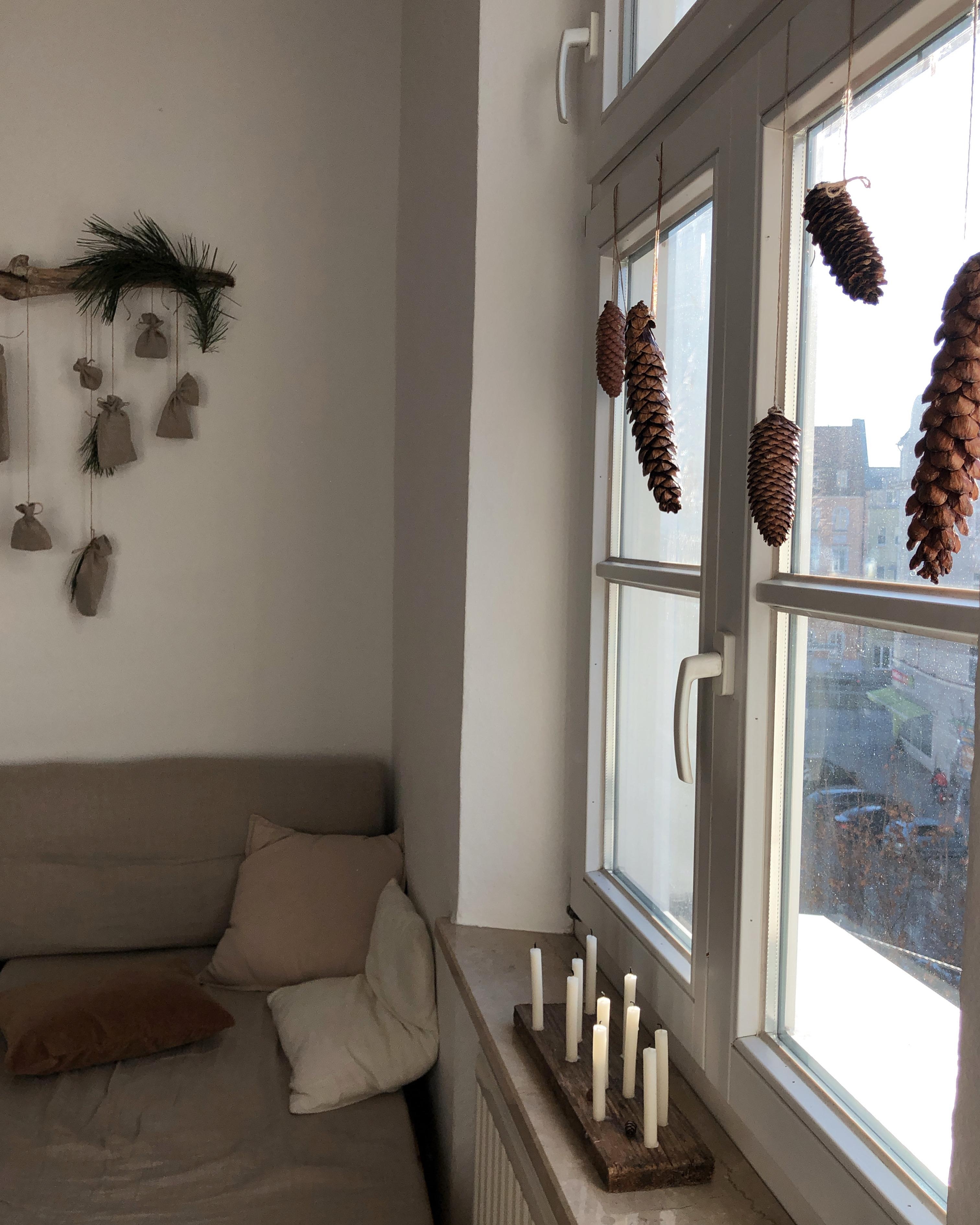Guten Morgen 👋🏼 #wohnzimmer #dekoideen #minimalistisch #kerzenbrett #adventskalender