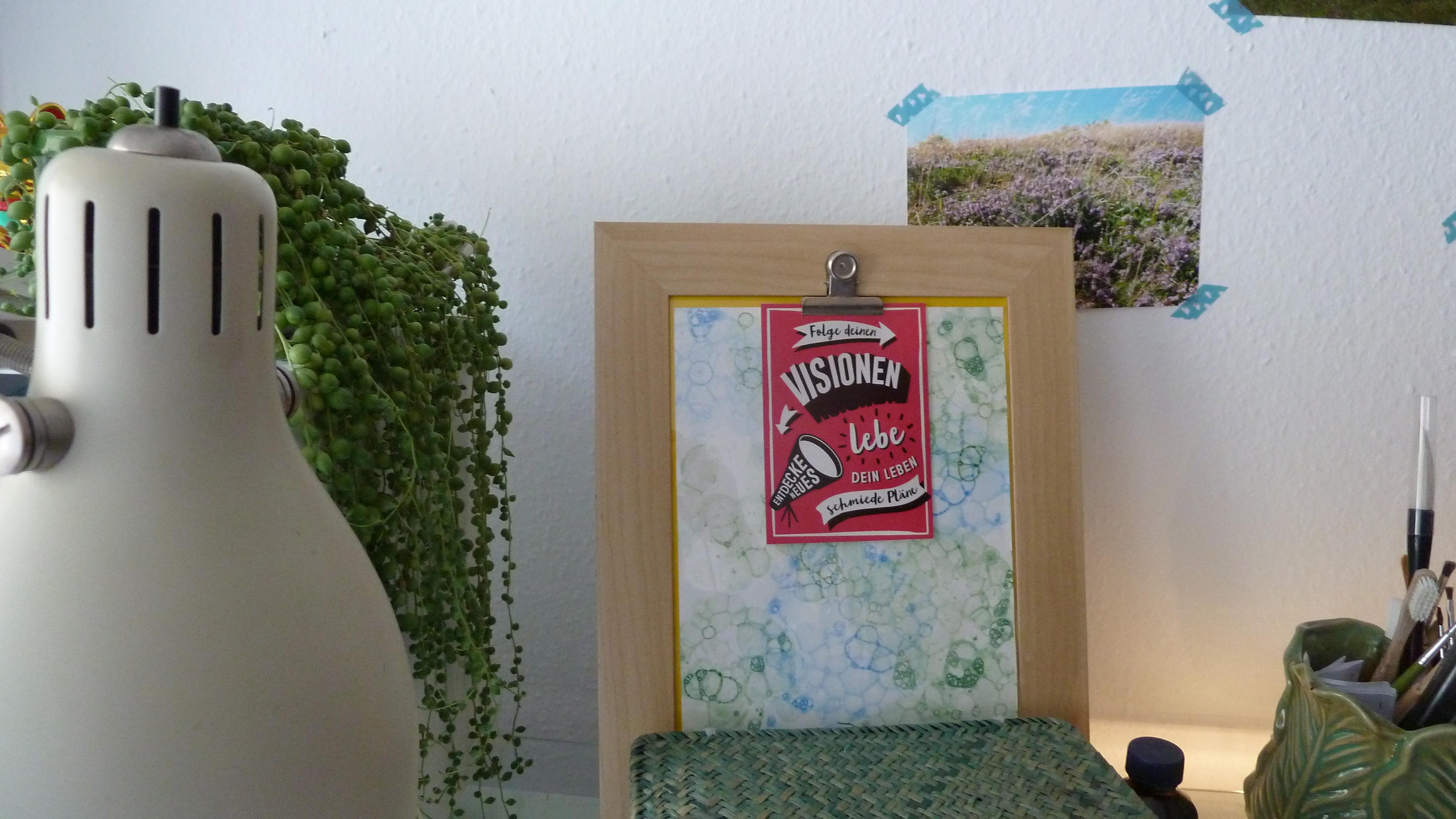 Habe das Seifenblasen-Geschenkpapier-DIY aus einer Couch als Bild umgesetzt #motivation 