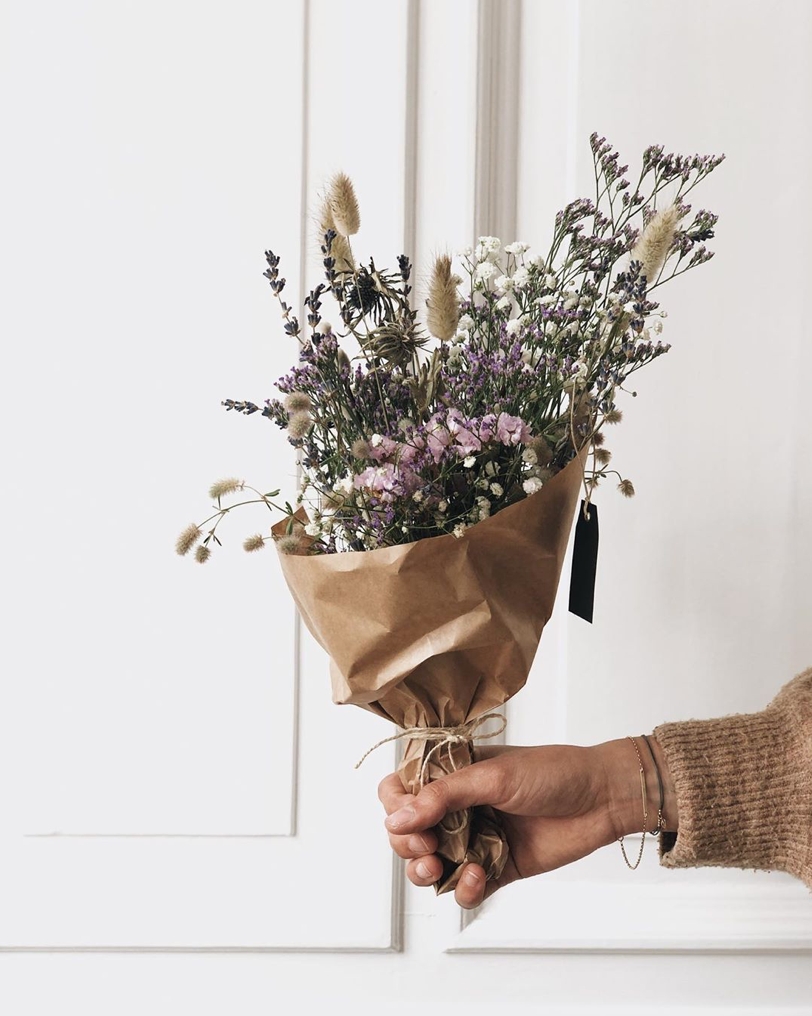 Habt ihr Lust auf Trockenblumen? Wir binden euch schöne Sträuße. #trockenblumen #sträuße #flower #interior #einrichtung