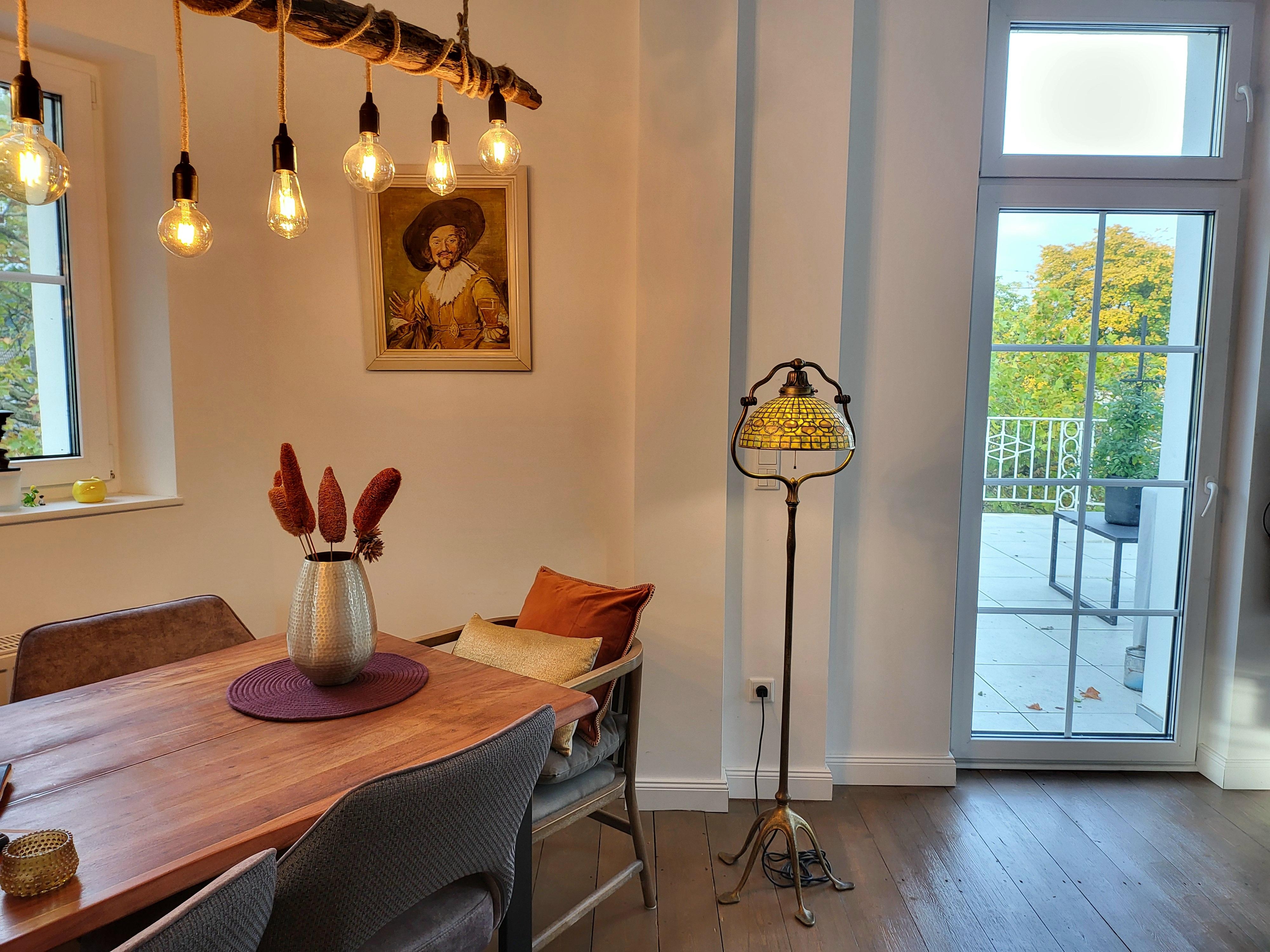 🕯Hängelampen und Stehlampe💡

#livingchallenge #lampe #tiffany #Stehlampe #antiquität #antik