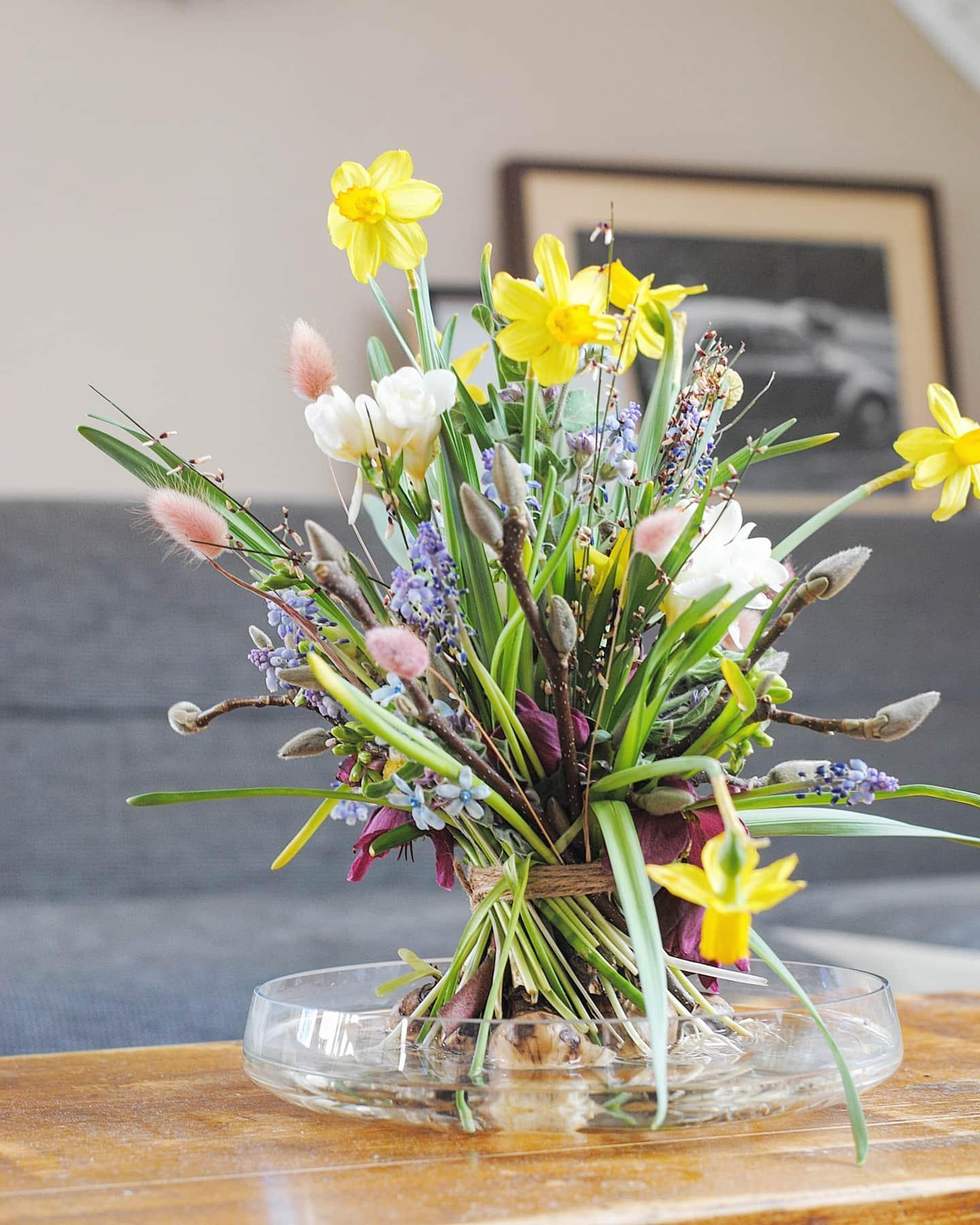 Hallo Farbe-hallo gute Laune! #couchliebt #skandistyle #flowers #frühling #interiør #freshflowers 