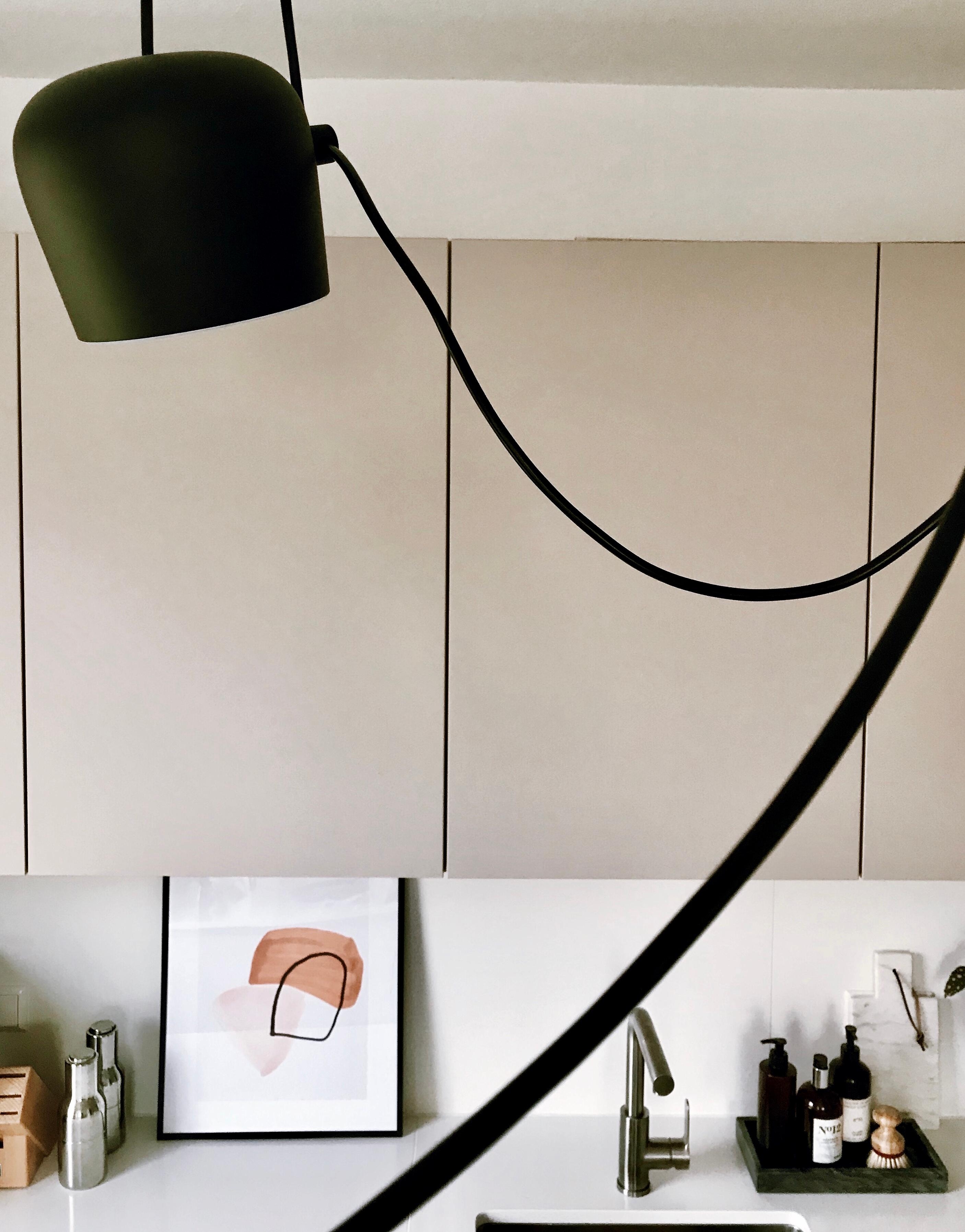 Hallo Küche. 🖤
#interior #küche #kücheninspo #lampe #flos #print #details