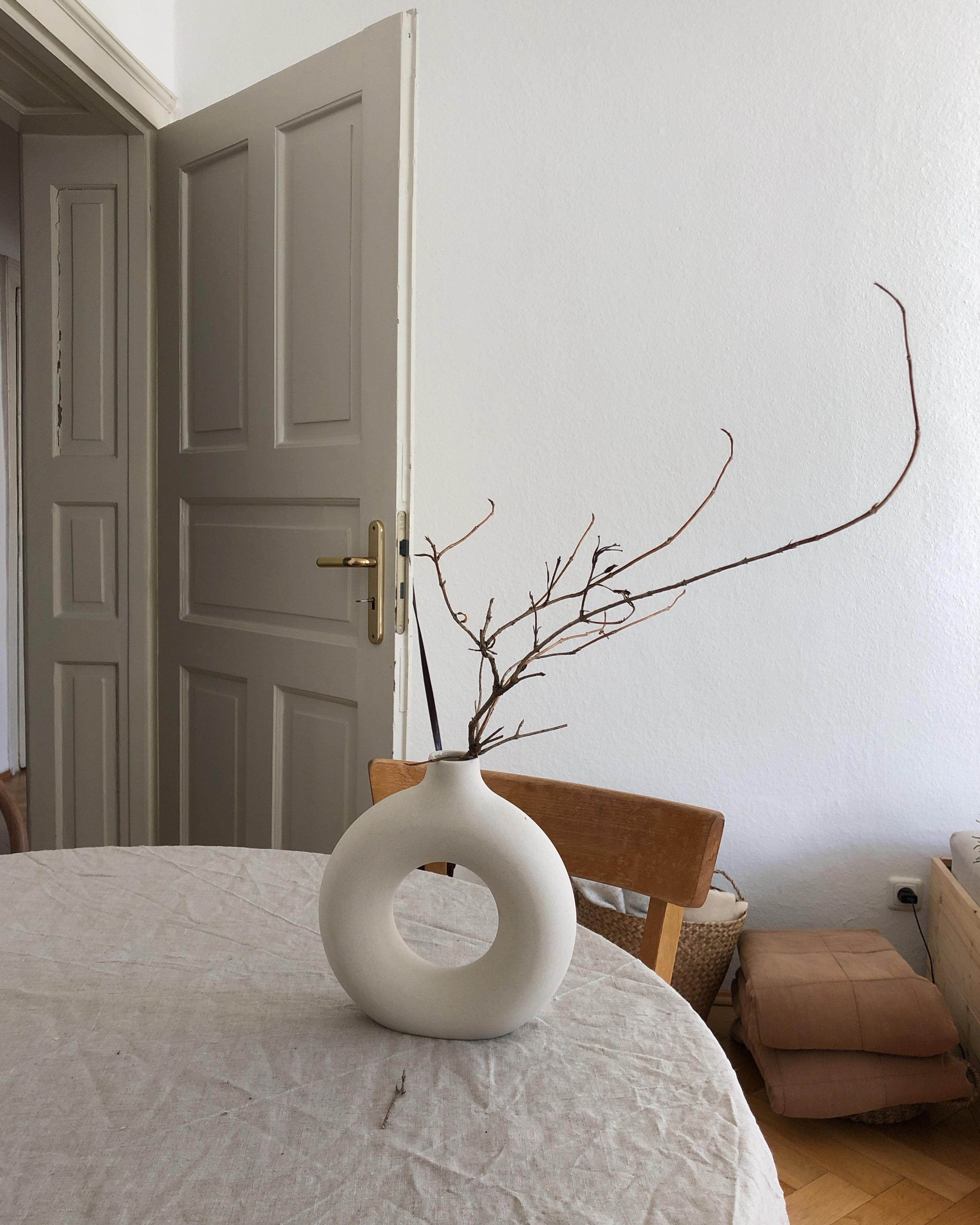 Hallo neue #vase 
#dekoideen #minimalistisch #altbau #scandi 
