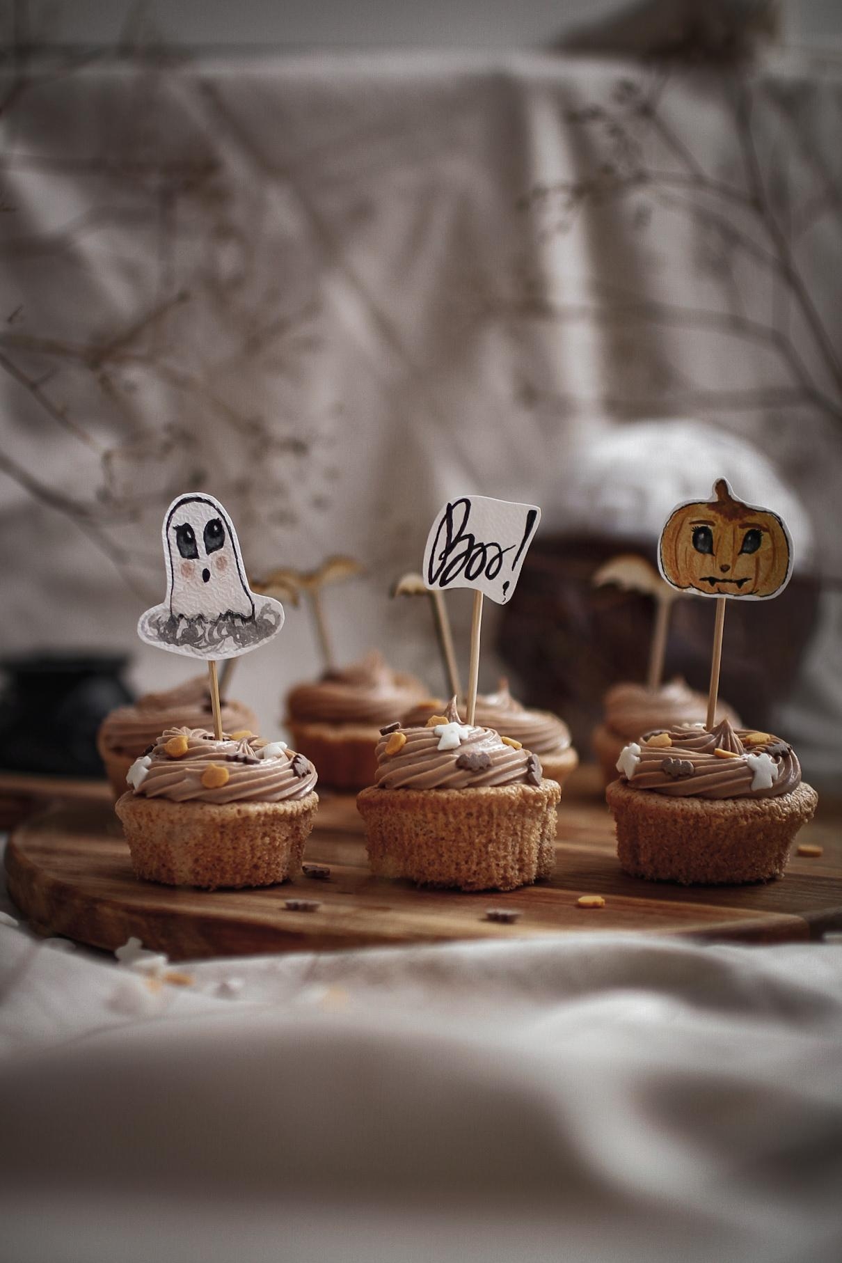 #halloweensnacks #halloweenparty #cupcakes #caketopper #halloween #halloweenideas #ghost #pumpkin #watercolor #boo