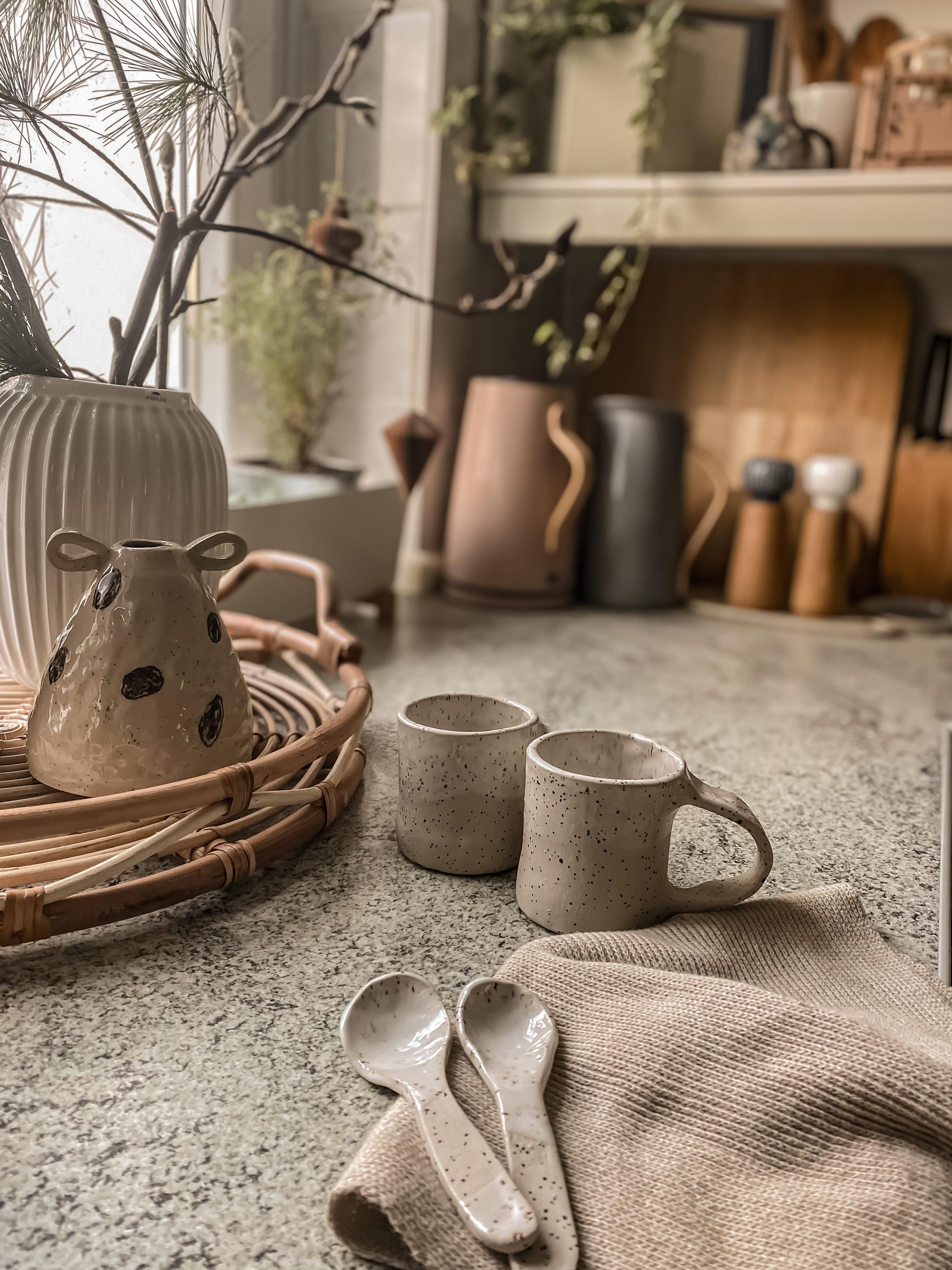 Handgemachte Lieblingstassen☕️ #keramik #pottery #kitchendetails #küchendetails #küche #tassen #handgemacht #Unikate