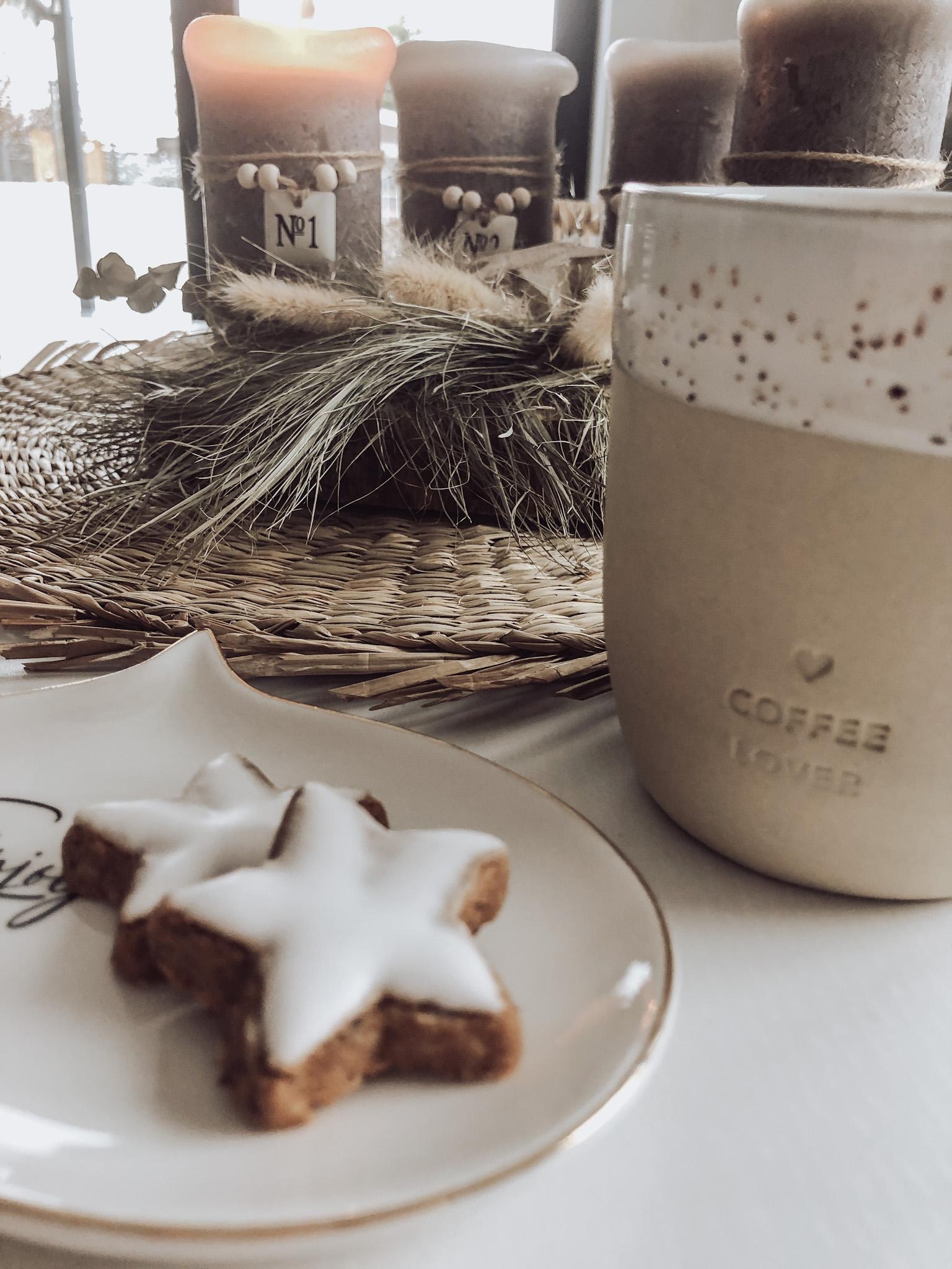 Happy 2. Advent 🤍 #coffeelover #cozyweekend #trockenblumenliebe #babyitscoldoutside