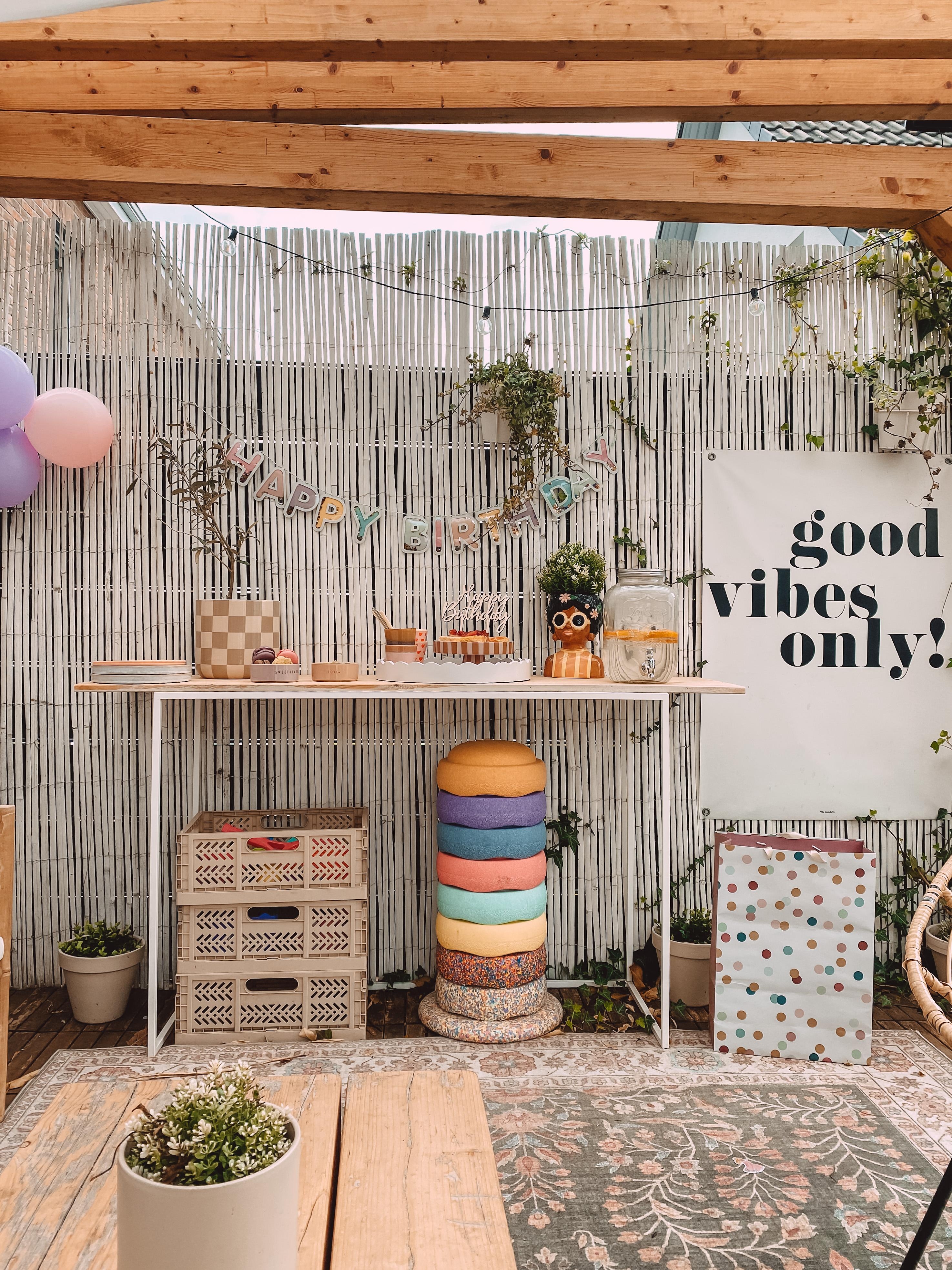 Happy Birthday husband 🥰 #gartenvibes #buntistbesser #outdoorposter #ourdoorlounge #diypergola 