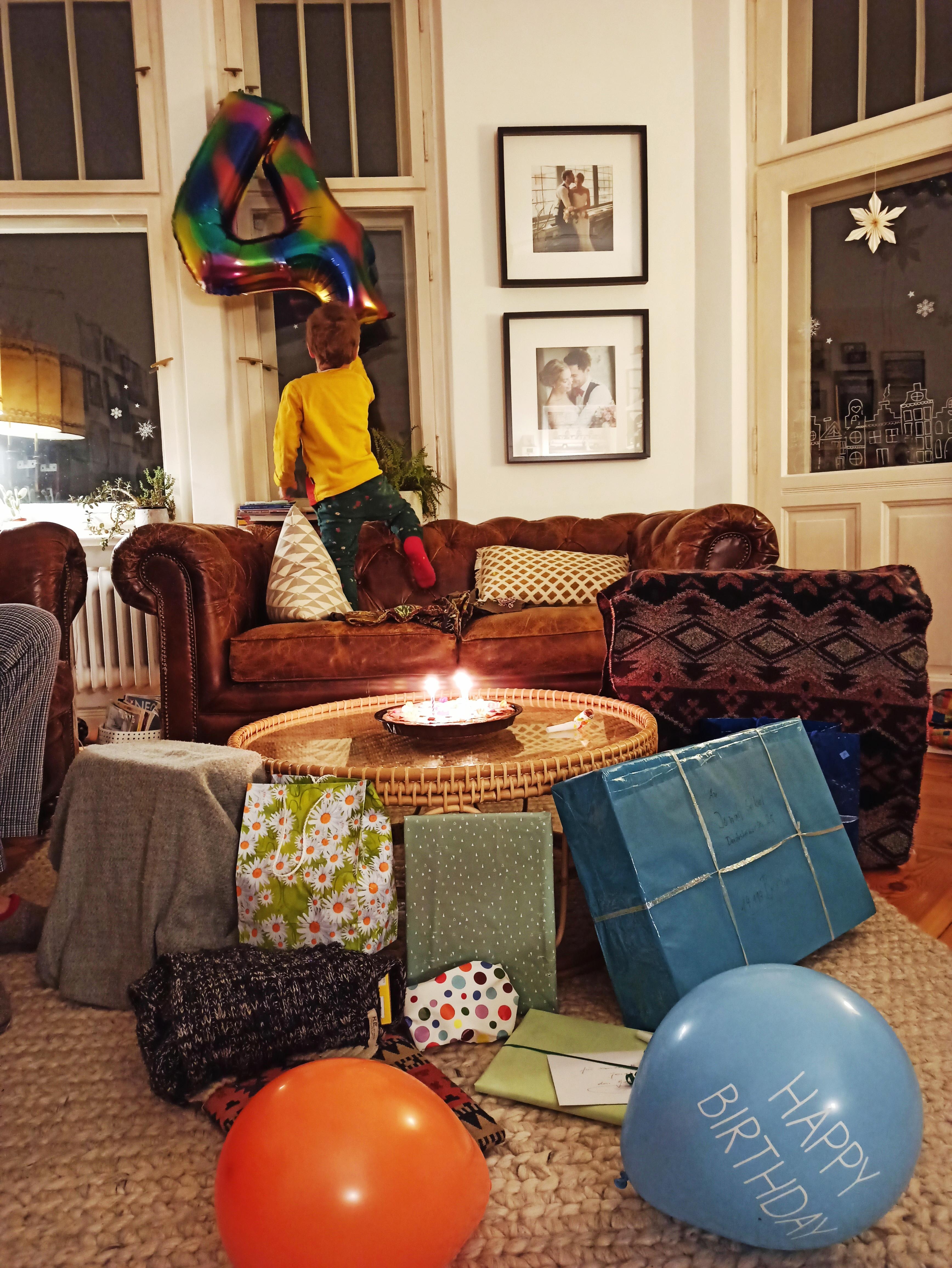 Happy Birthday, kleine Krabbe ❤ #wohnzimmer #kindergeburtstag 