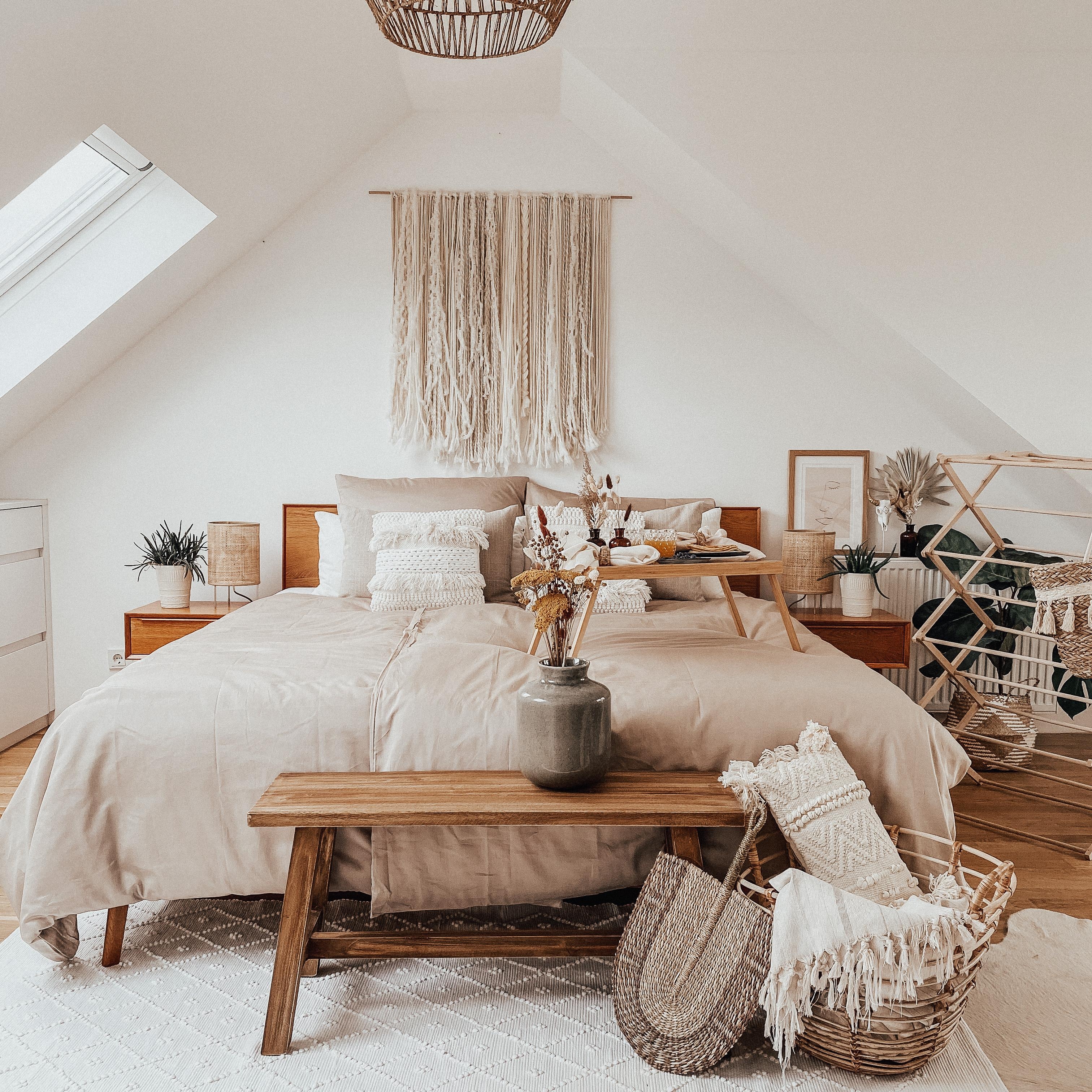 Happy Monday
#bedroom #schlafzimmer #bett #bohovibes #bohostyle #bohohome #natural #cozyhome #couchliebt