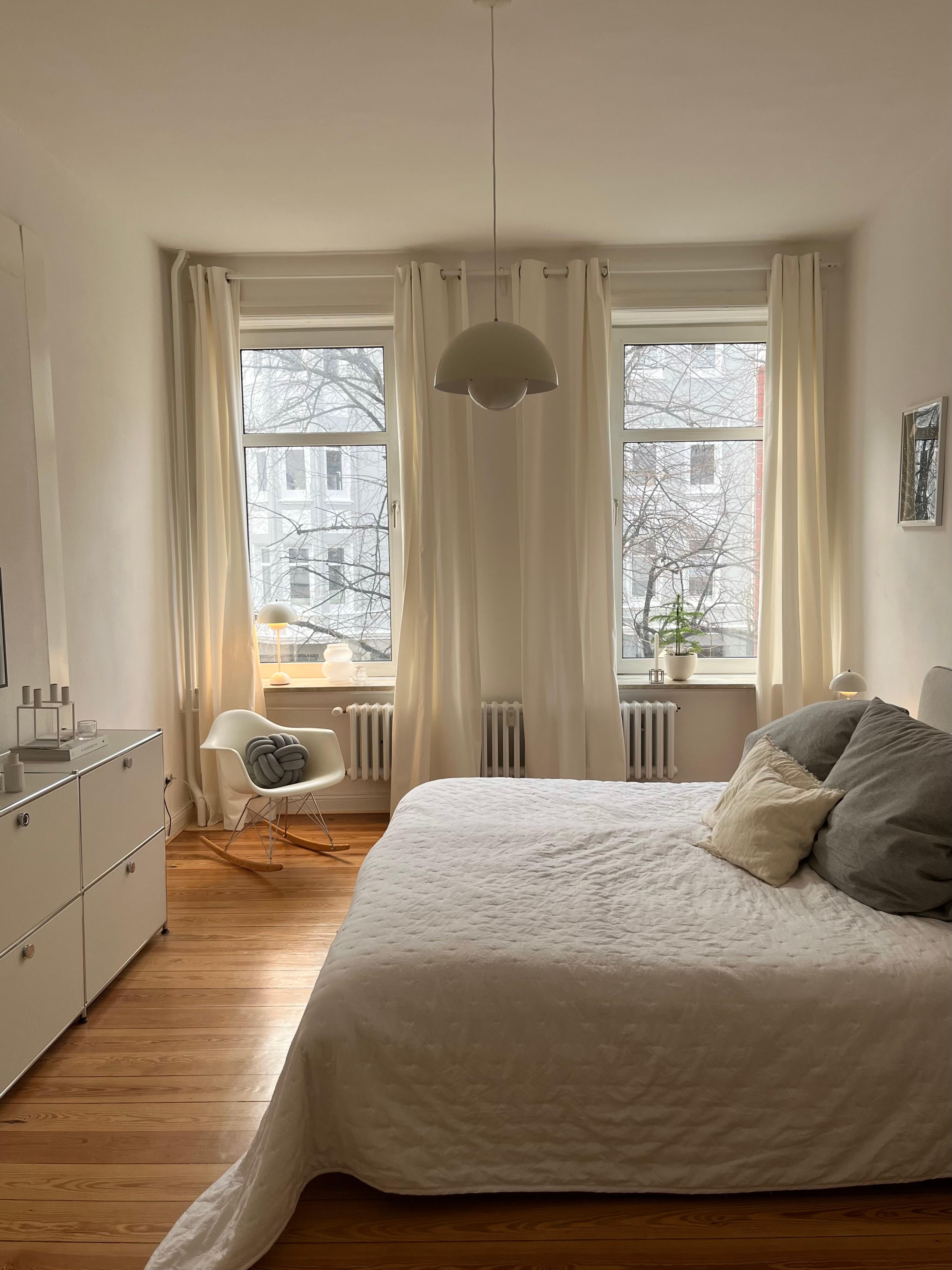 Happy Samstag 🤍✨ #schlafzimmer #skandinavischwohnen #slowliving #danishdesign #minimalismus