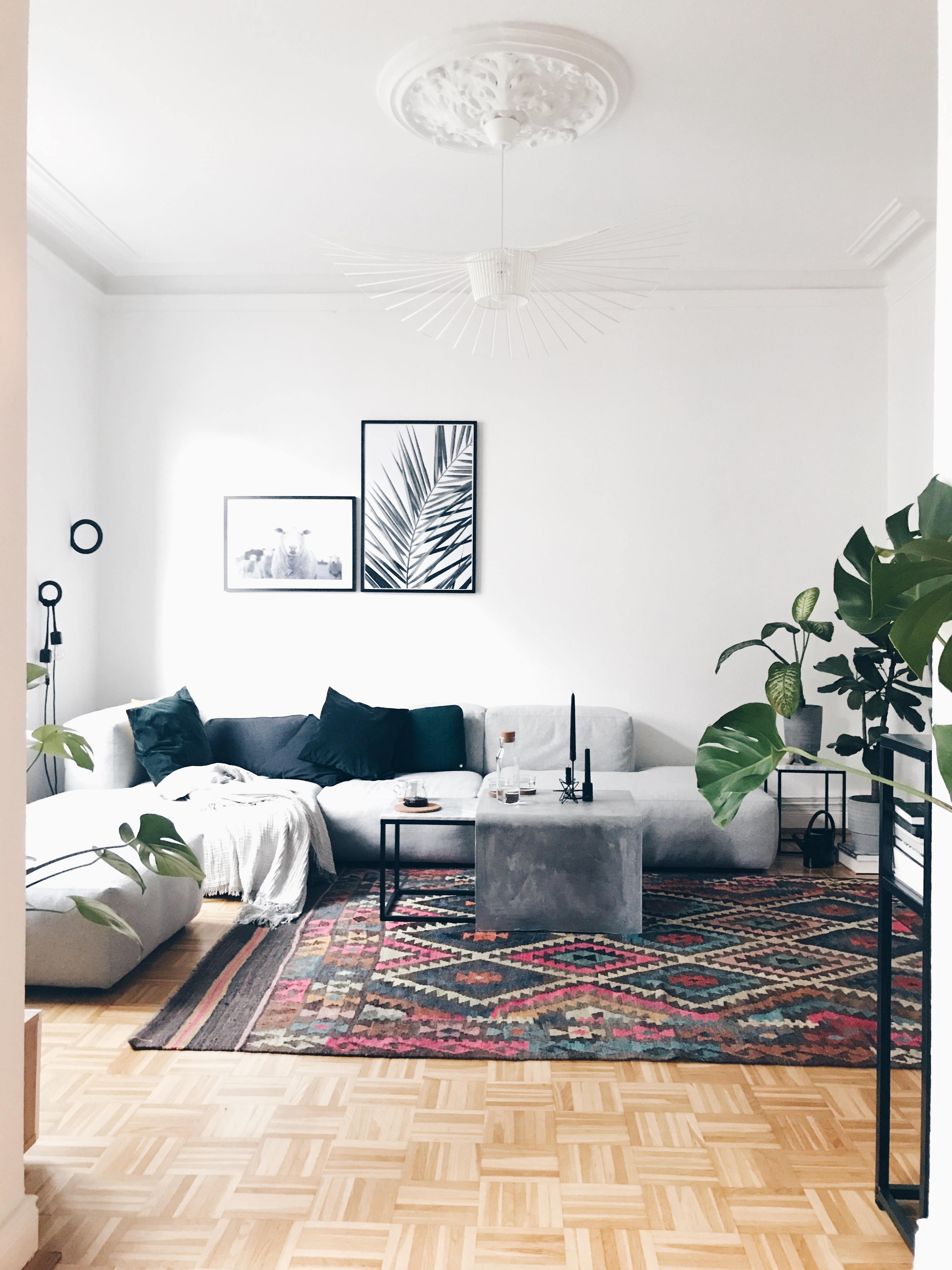 #happyweekend #lazyday #altbau #scandinaviandesign #scandinavianhome #haydesign #livingroom