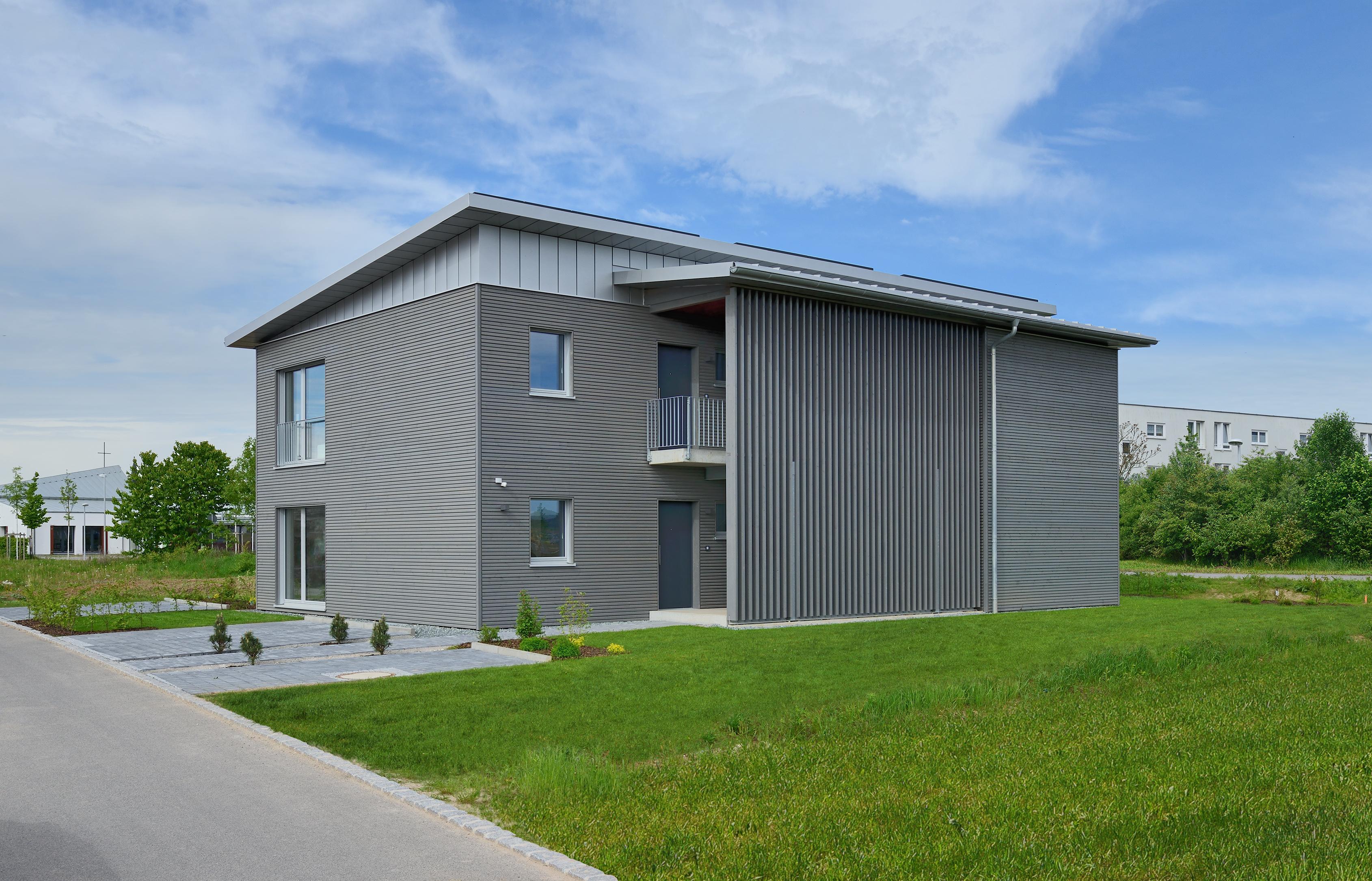 Haus Münch #graueholzfassade ©Baufritz GmbH & Co. KG