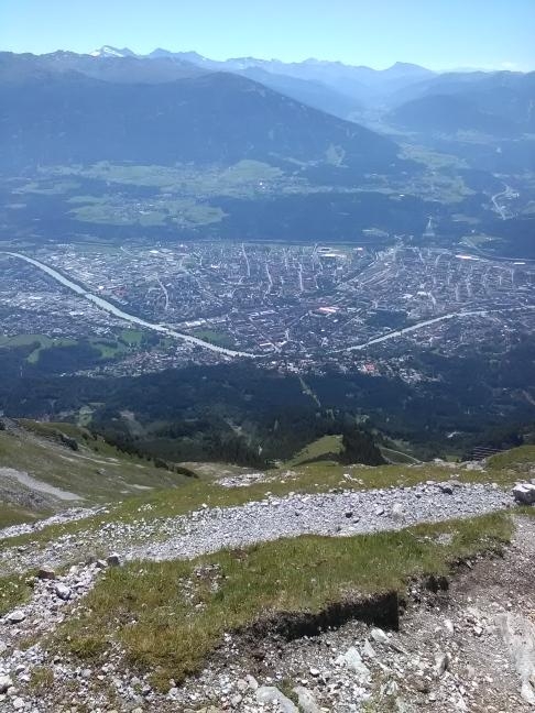 #heimatentdecken #travelchallenge
Innsbruck von oben