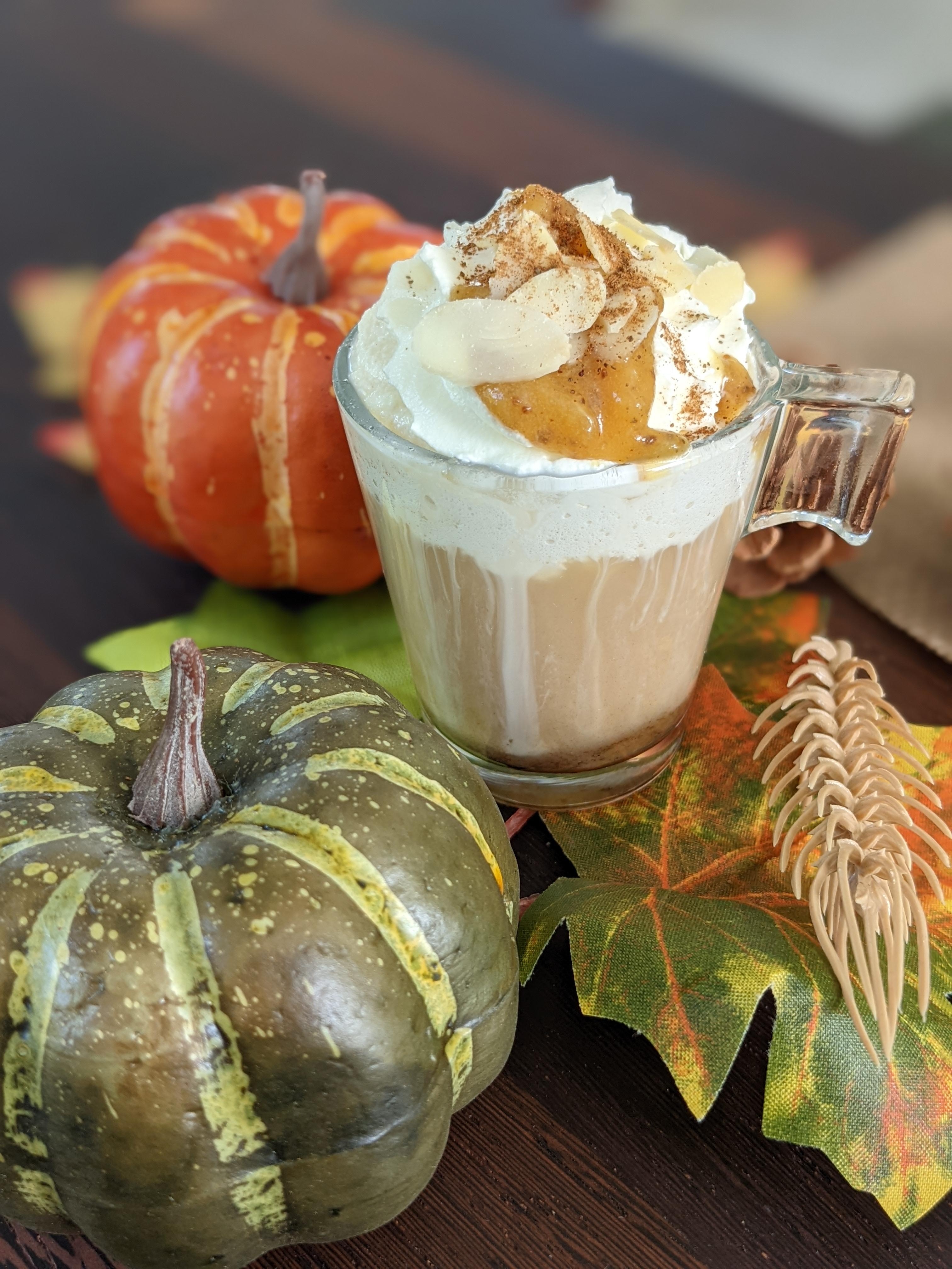 Herbst-Kaffee mit leckerem Schaum und Topping.☕🍂🍁
#kaffeeliebe #livingchallenge #herbst #kürbis #kaffee #thanksgiving