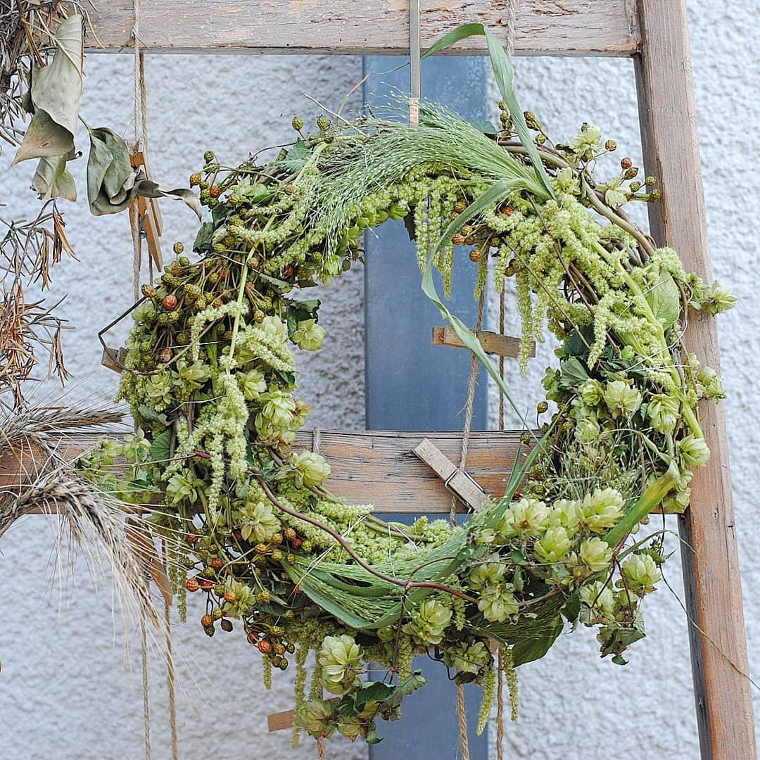 Herbstdeko🍁🍂 und dieser Kranz war ganz fix gemacht🙃
#wreath #herbstkranz #herbst #couchliebt #interior #diy