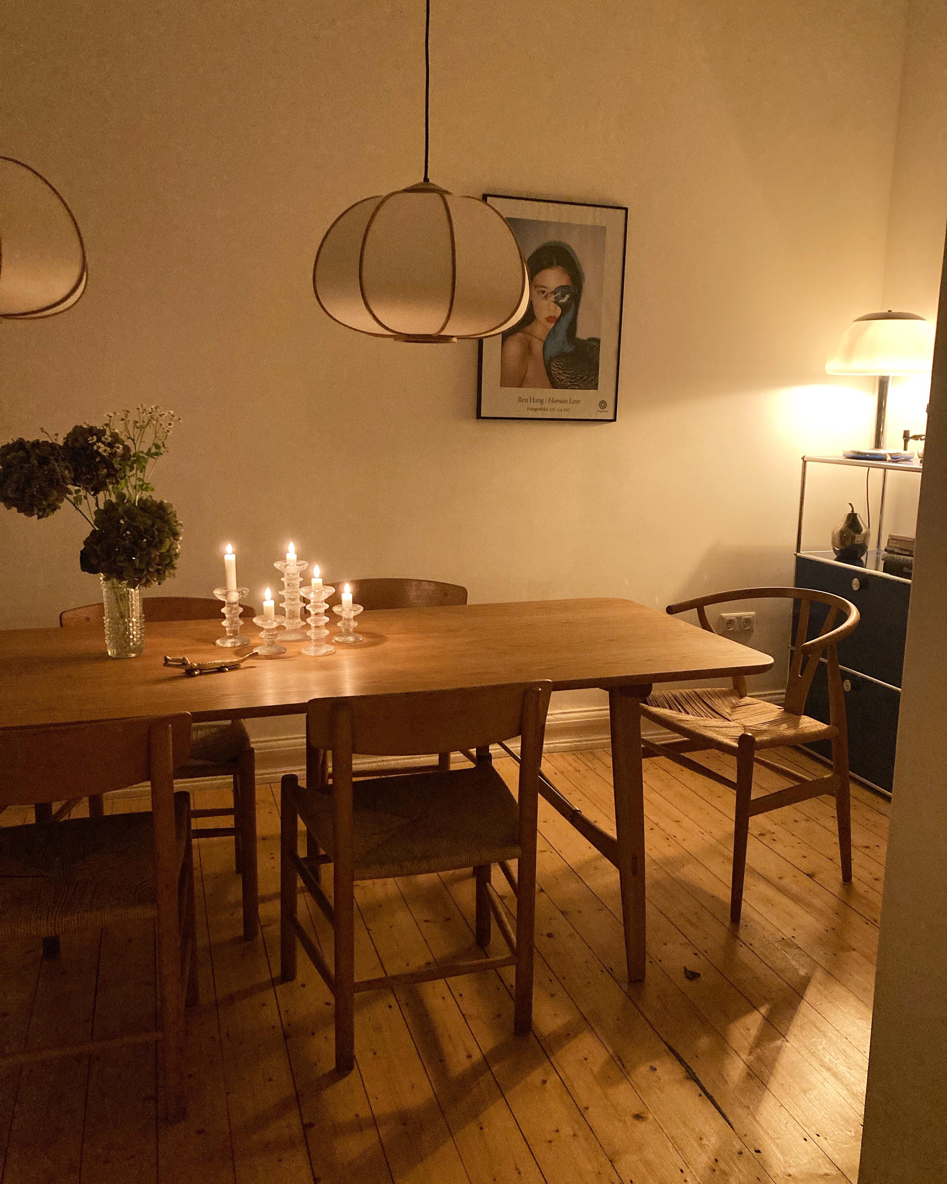 Herbststimmung im candle light 🧡#wohnzimmer#gemütlichkeit#skandinavischwohnen#esszimmer#cozyhome#altbauliebe#altbau