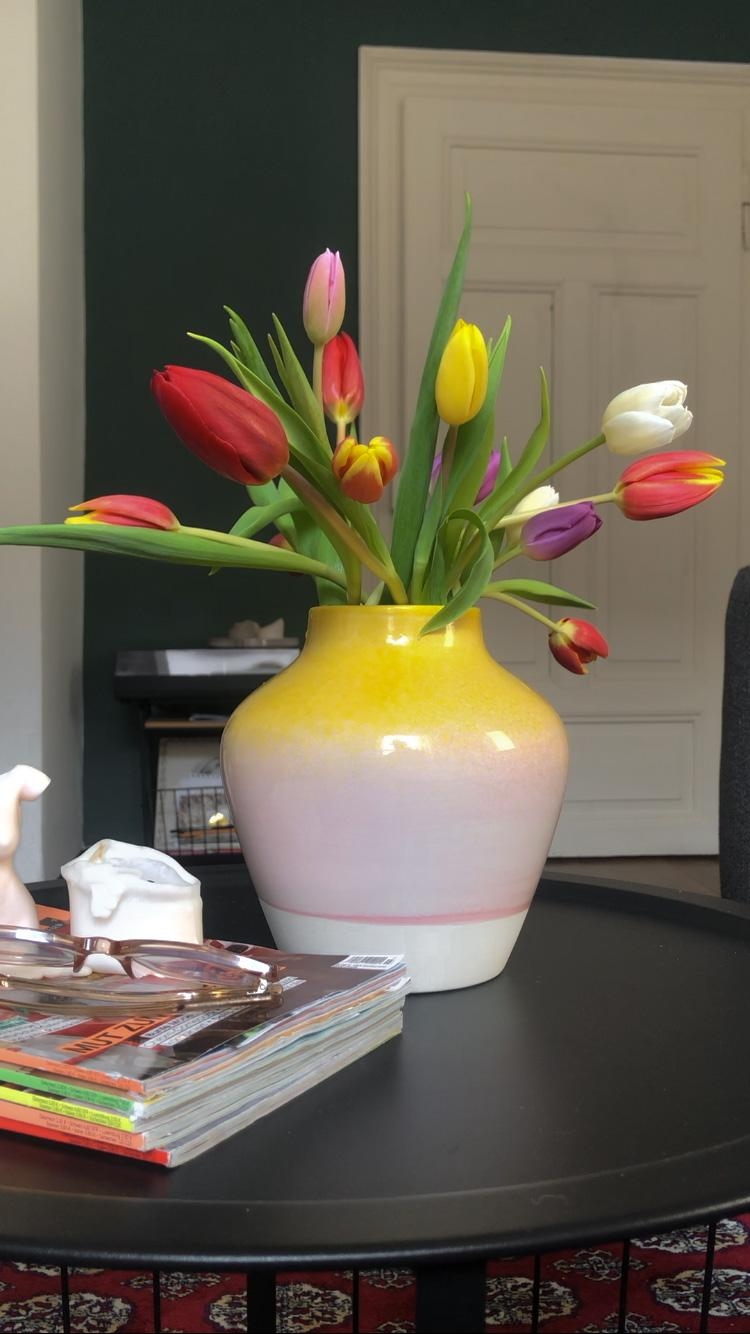 hi spring #flowers #tulpen #vase #deko #livingroom #wohnzimmer #bunt