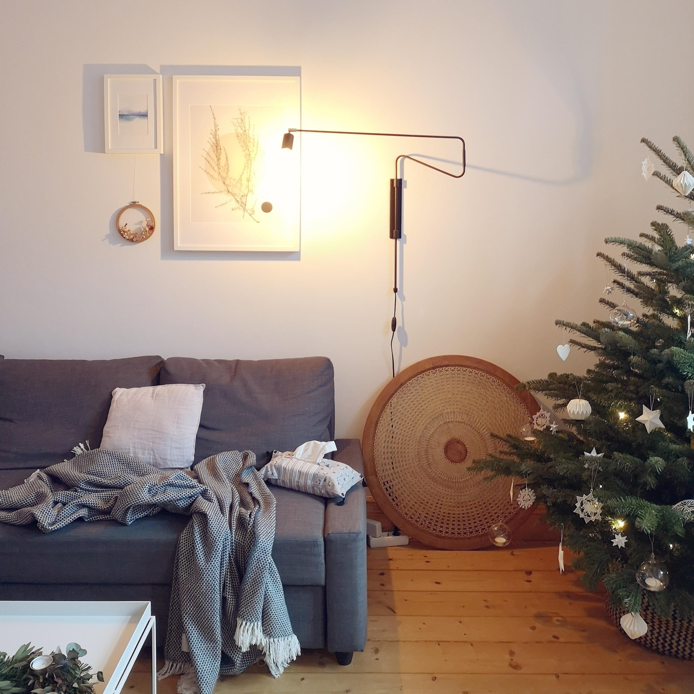 Hier wird es jetzt gemütlich, denn heute war mein letzter Arbeitstag 🎉.
#wohnzimmer #weihnachtsbaum #hygge #interior