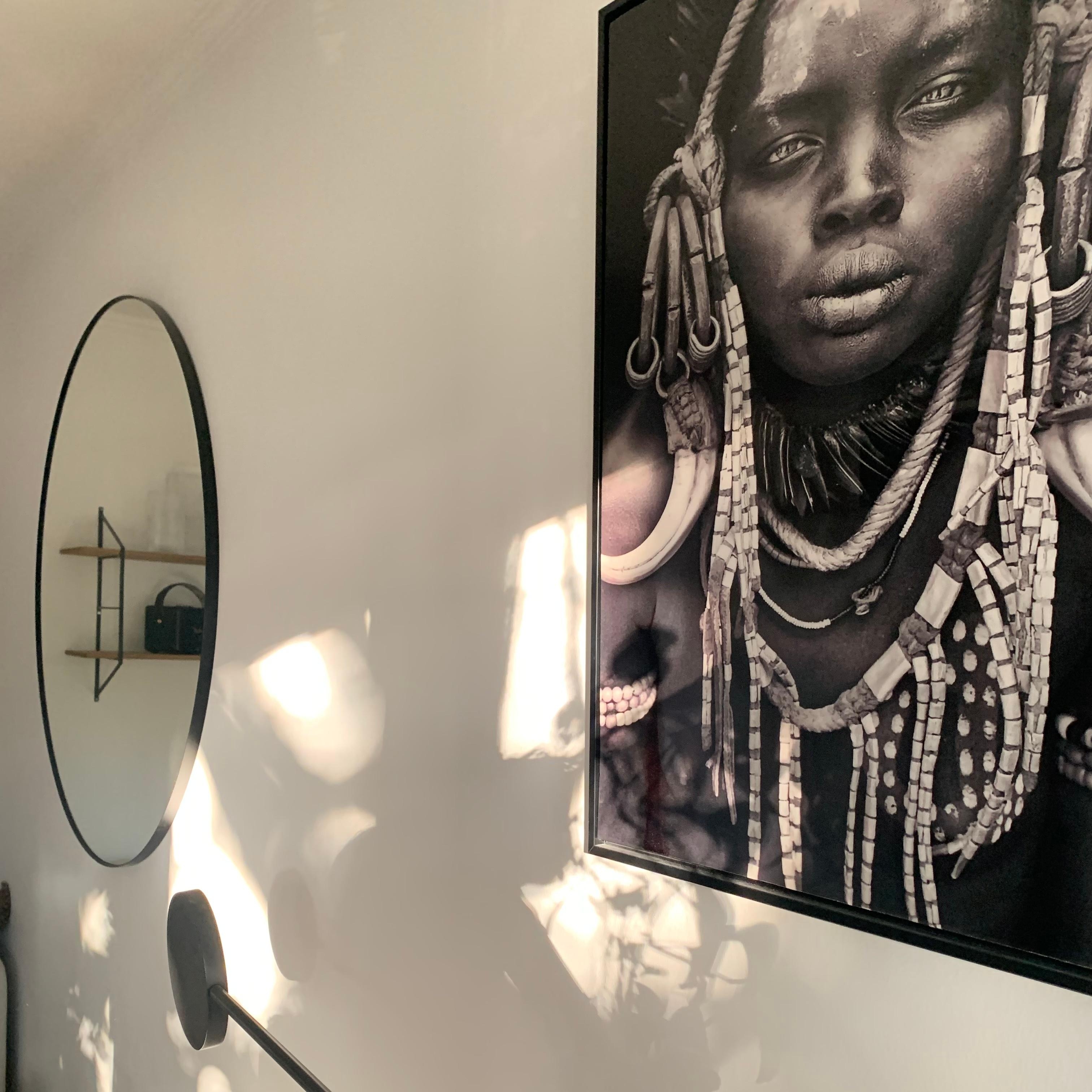 Home sweet home #art #blackandwhite #mirror #black #livingroom #schatten #lights #schattenspiel