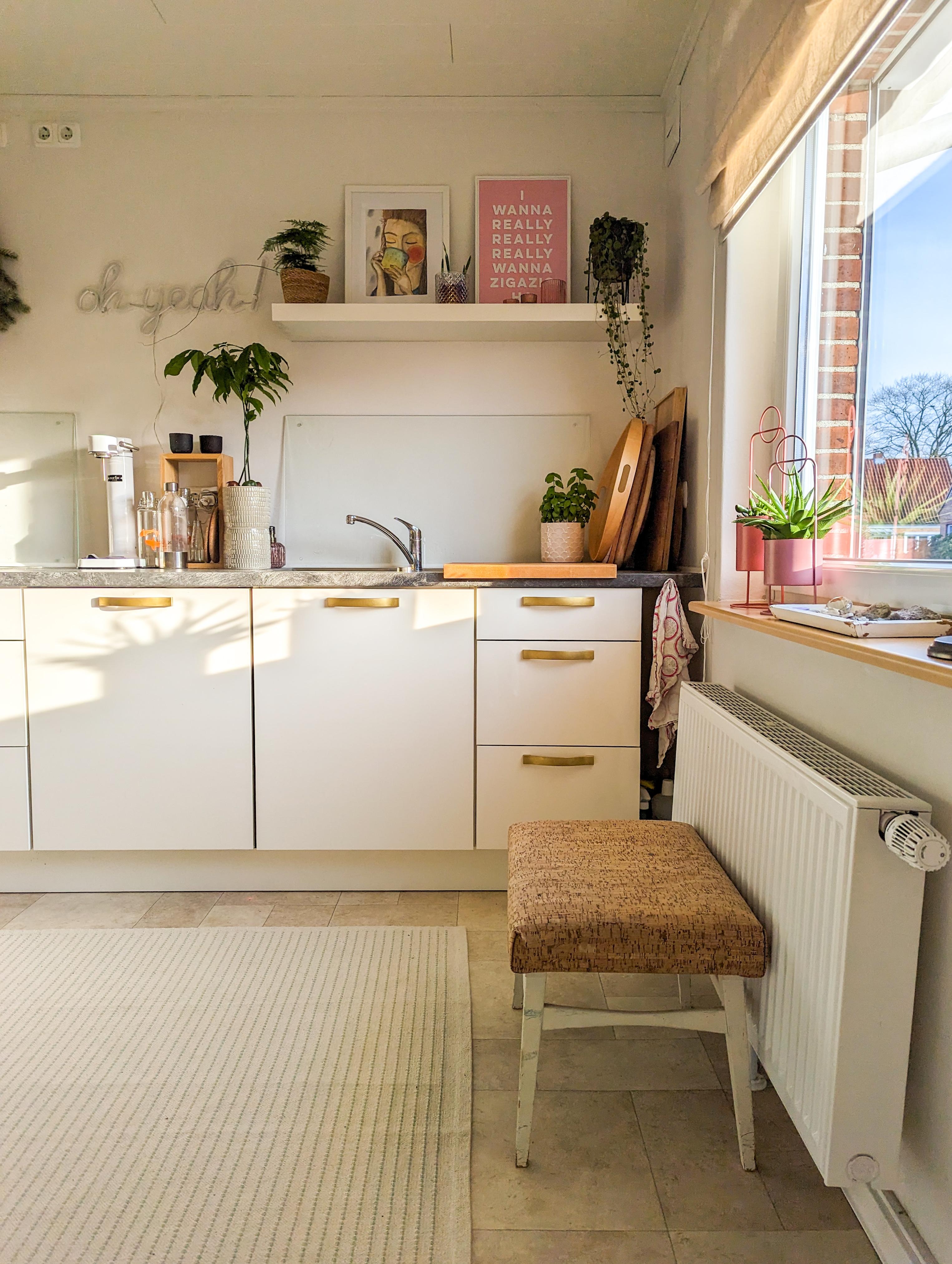 Hurra - Sonne scheint


#küche #kitchen #einrichtung
#sonnenschein #altbau #renovieren 