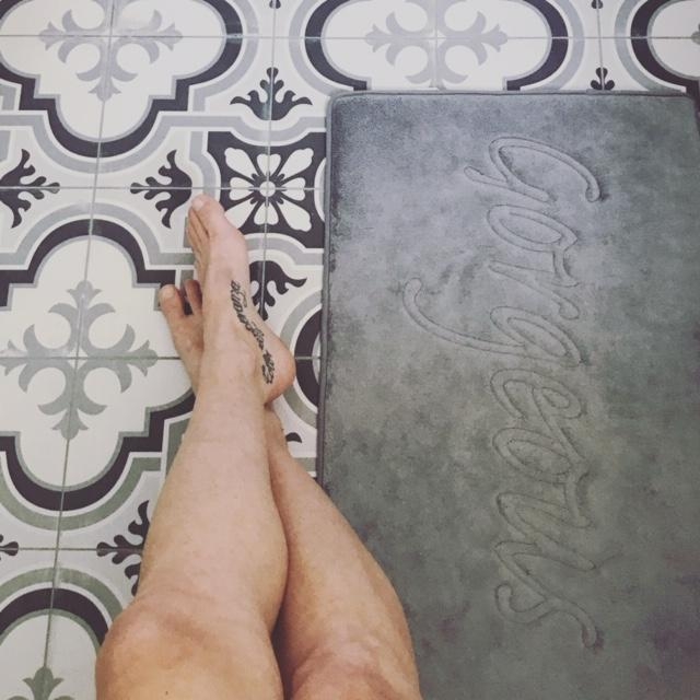 I have this thing with tiles! 
#fliesenliebe #ihavethisthingwithtiles #zementfliesen #floorlove #bathroomfloor #gorgeous