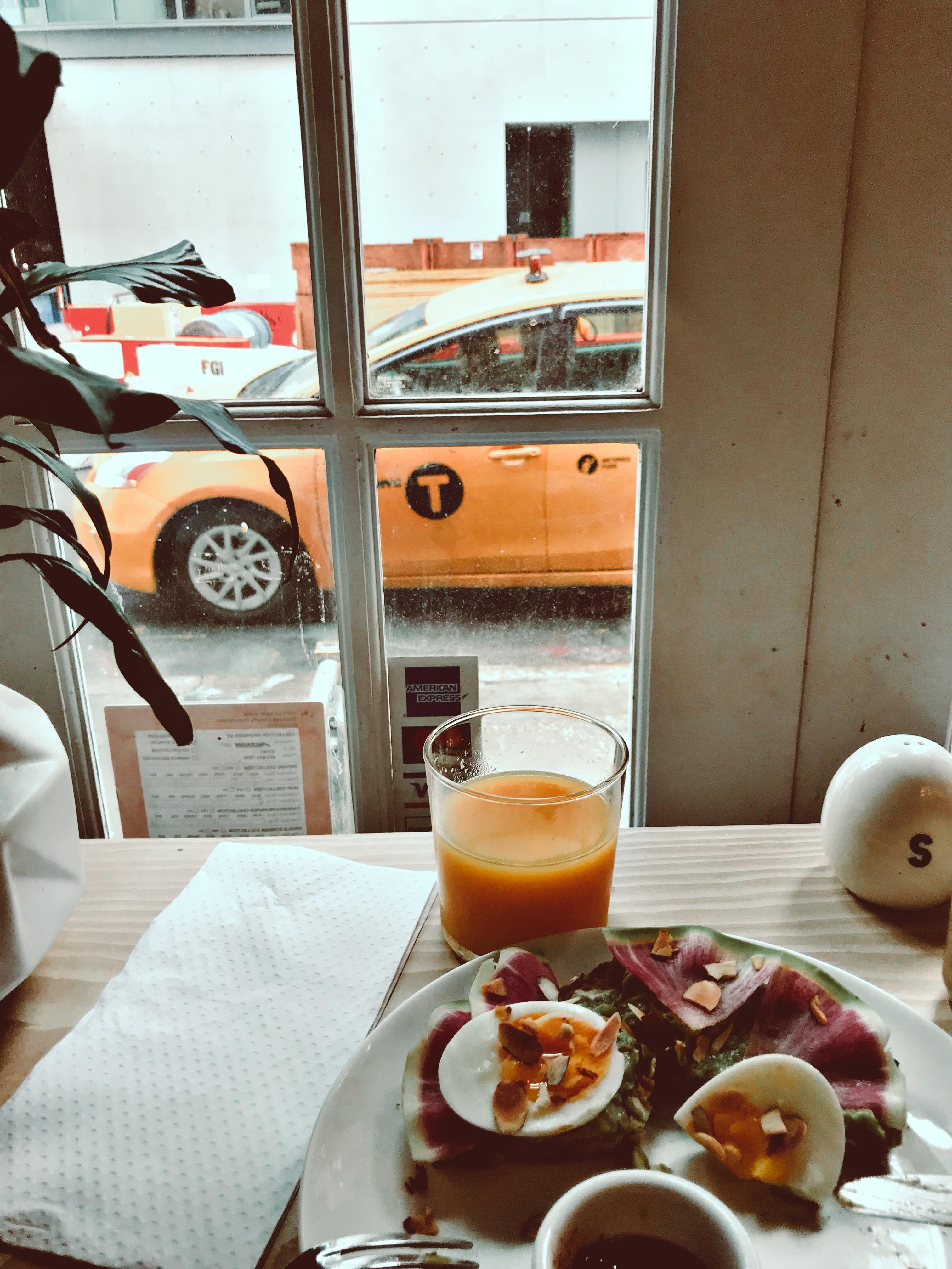 I swear: it was Friday like... 5 minutes ago #monday #breakfast #soho #newyork #travel 
