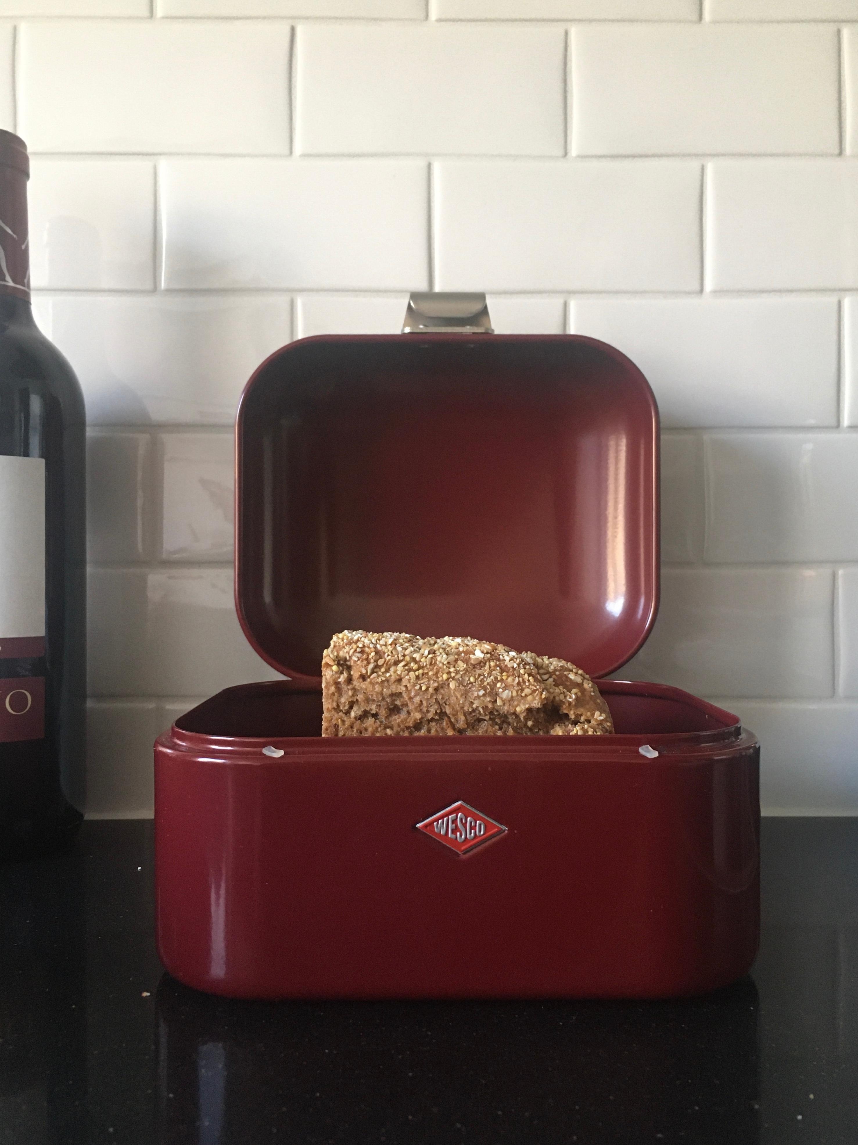 Ich bin ganz verliebt in meine Mini-Brotbox, auch kl Mengen Brot bleiben tagelang frisch #livingchallenge #grünerwohnen